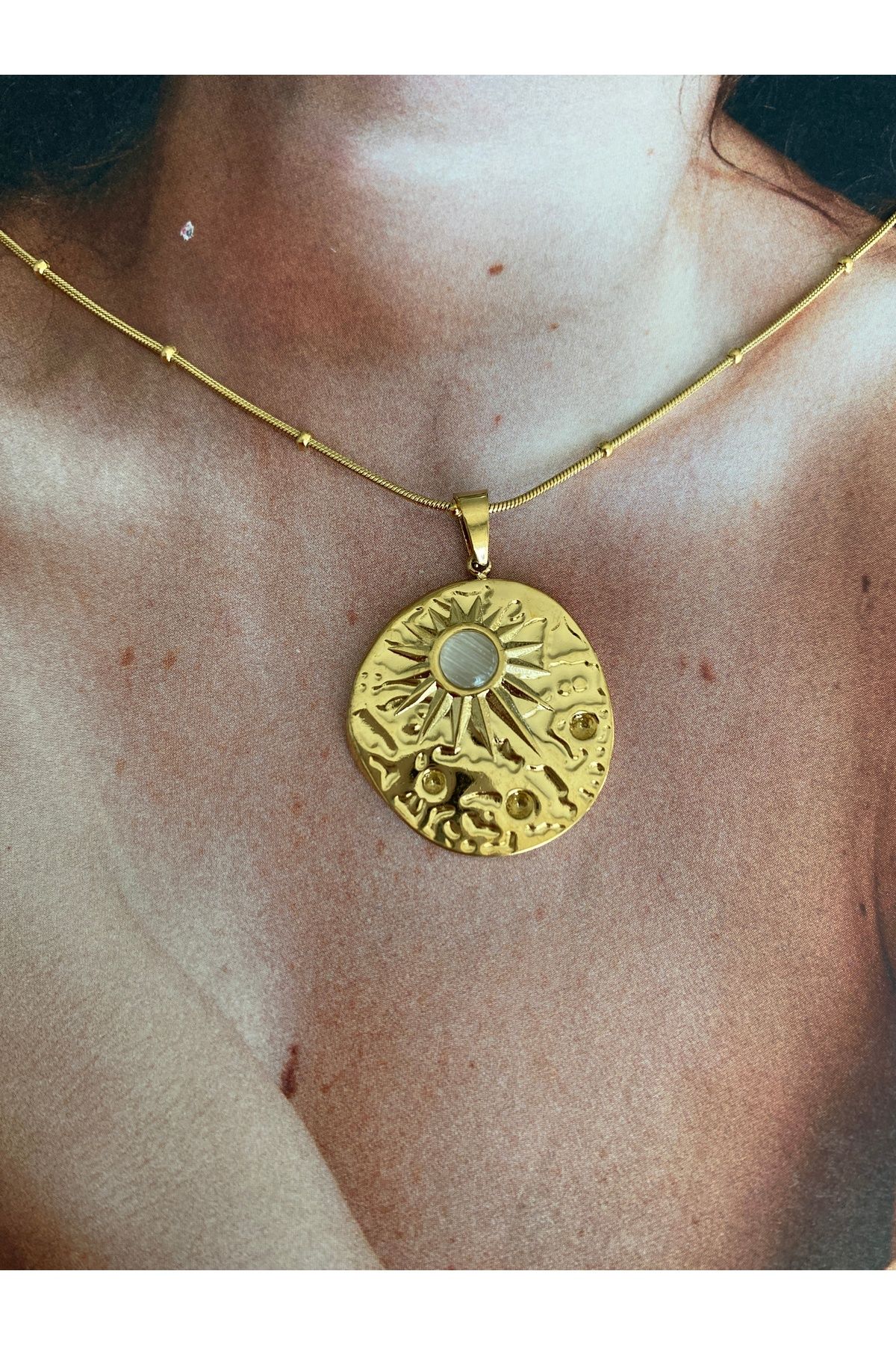 Pinery Jewels Madalyon Güneş Çelik Kararmaz Gold Kolye
