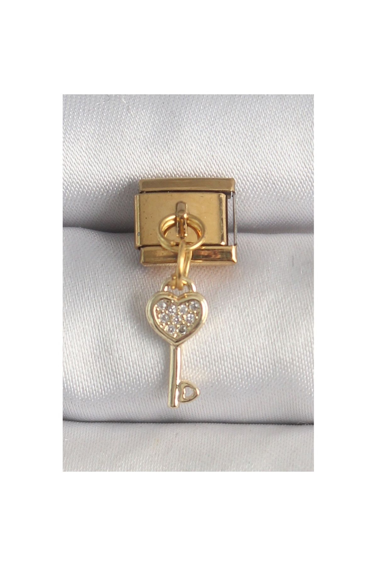 Skygo 316L Çelik Gold Renk Sallantı Zirkon Taşlı Kalpli Anahtar Model Nomination Charm - TJ-BC1371
