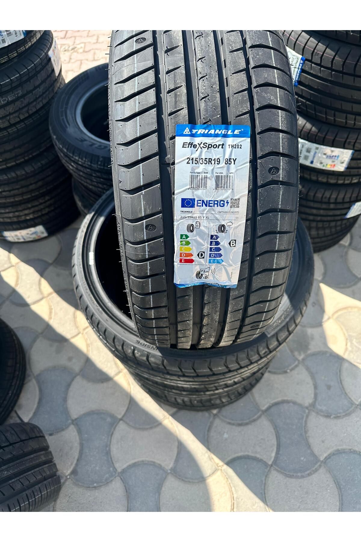 TRIANGLE 215/35R19 85Y TRİANGLE EFFEXSPORT TH202 PERFORMANS LASTİĞİ (2024 49.HAFTA ÜRETİM) ÇELİK SİBOP HEDİYE