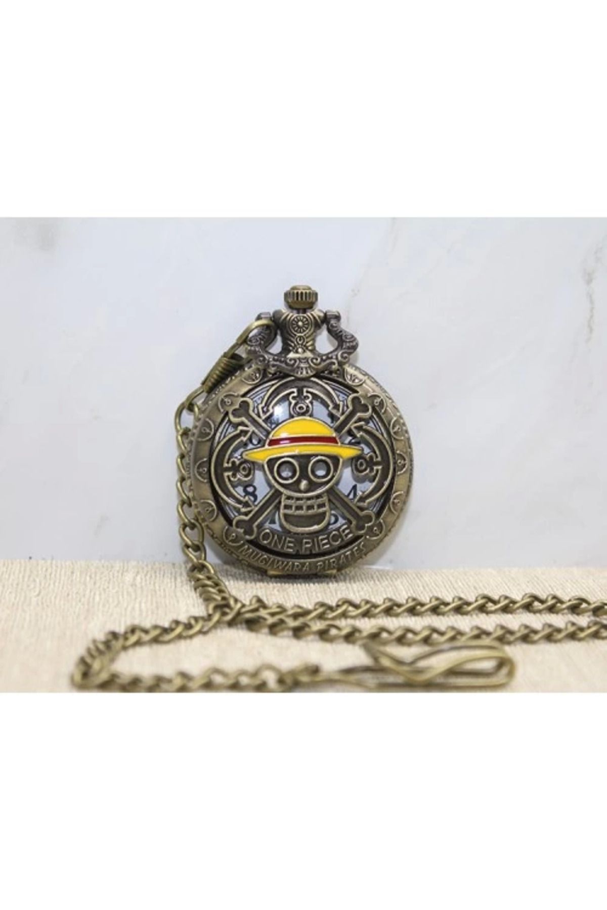 Zayla One Piece Tasarımlı Köstekli Saat