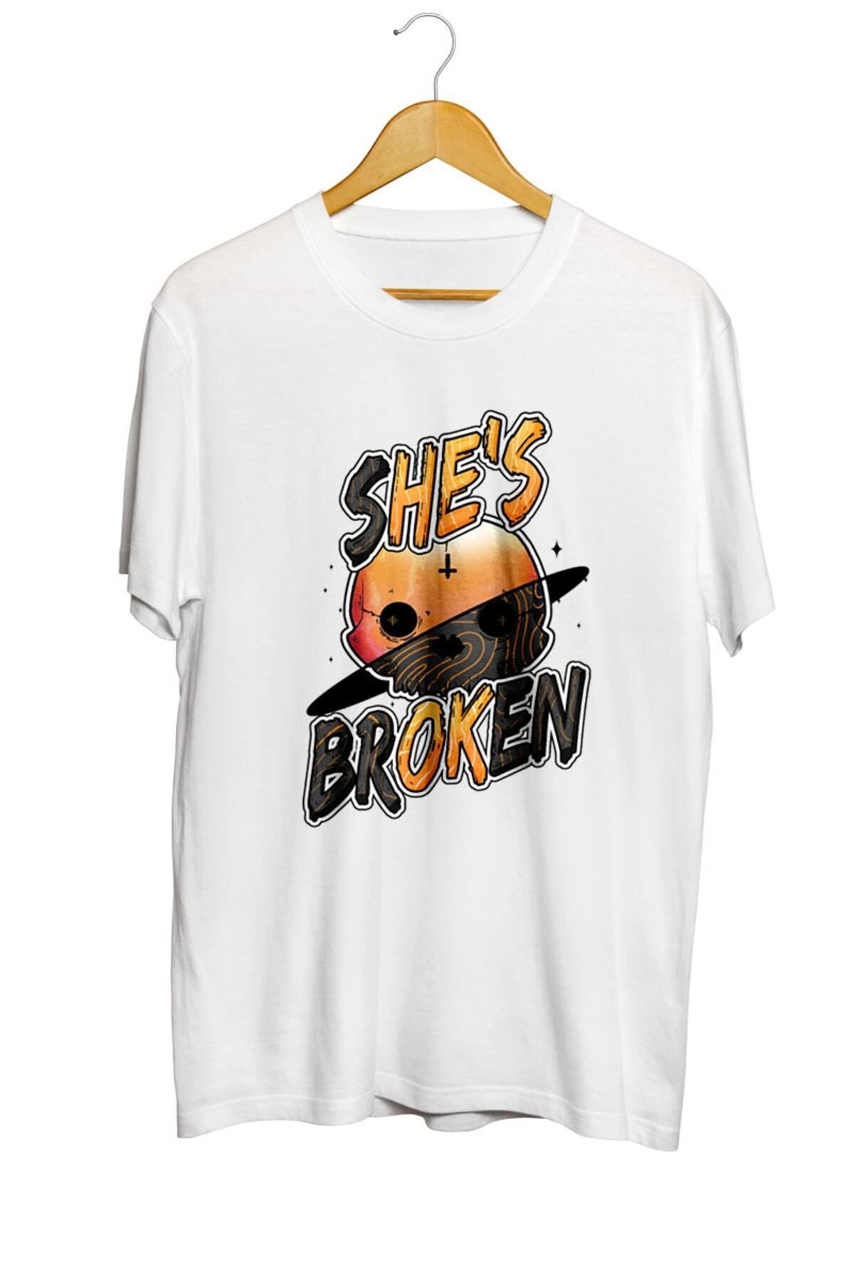 Miba Store She’s Broken Baskılı Tişört