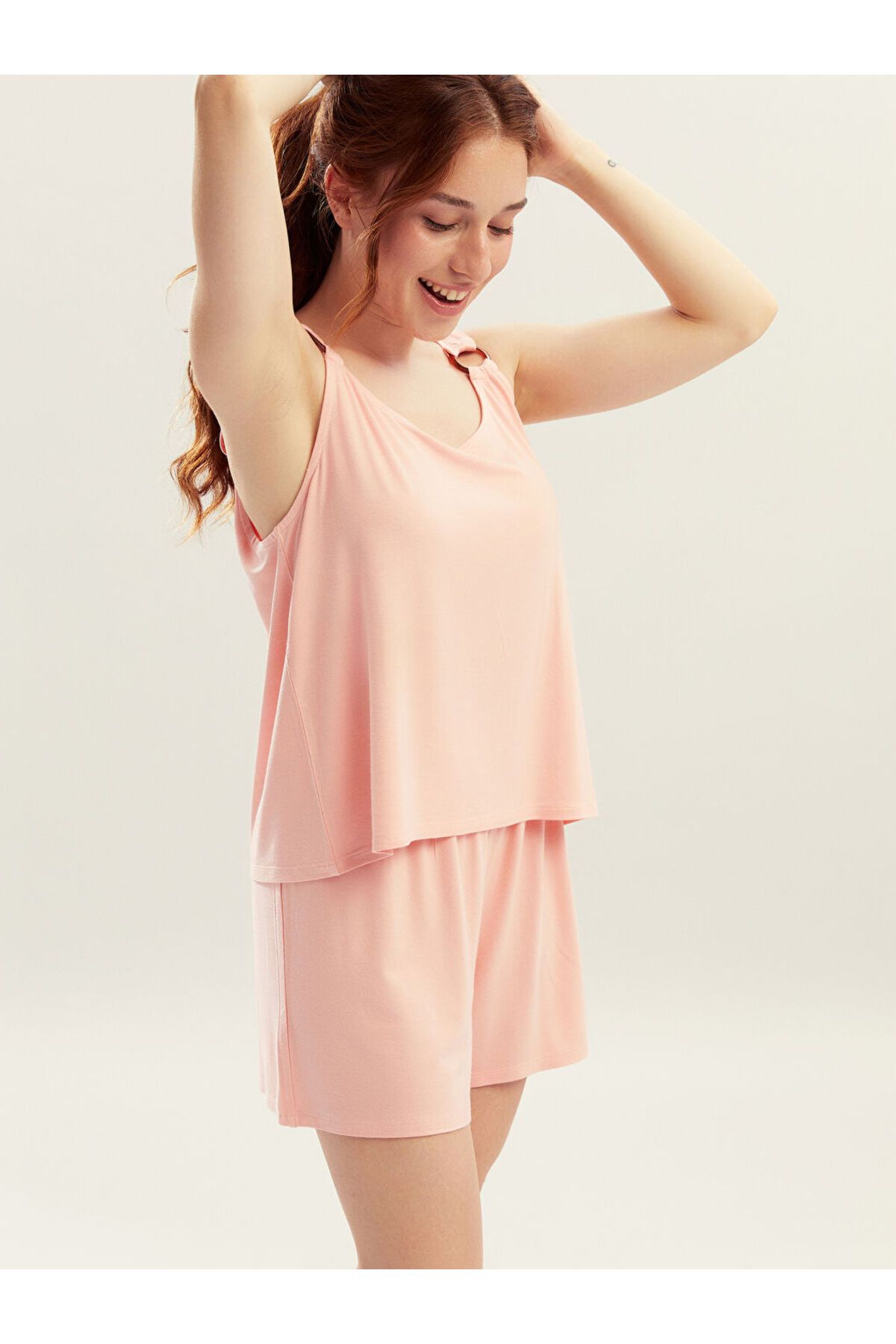 LC Waikiki Petite U Yaka Kadın Şortlu Pijama Takımı