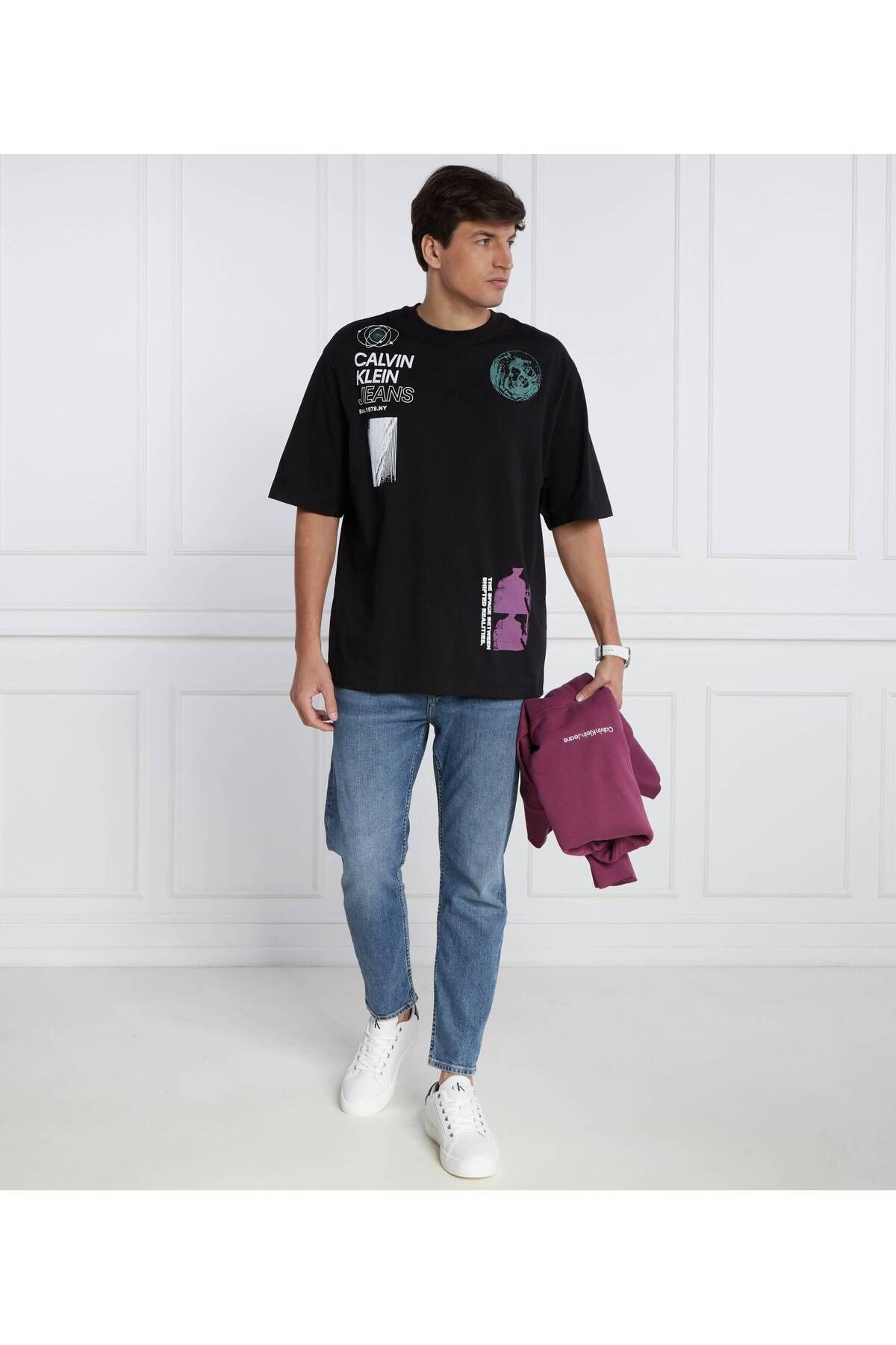 Calvin Klein Future Fade Multi Graphic Erkek Oversize Siyah T-Shirt J30J324011BEH