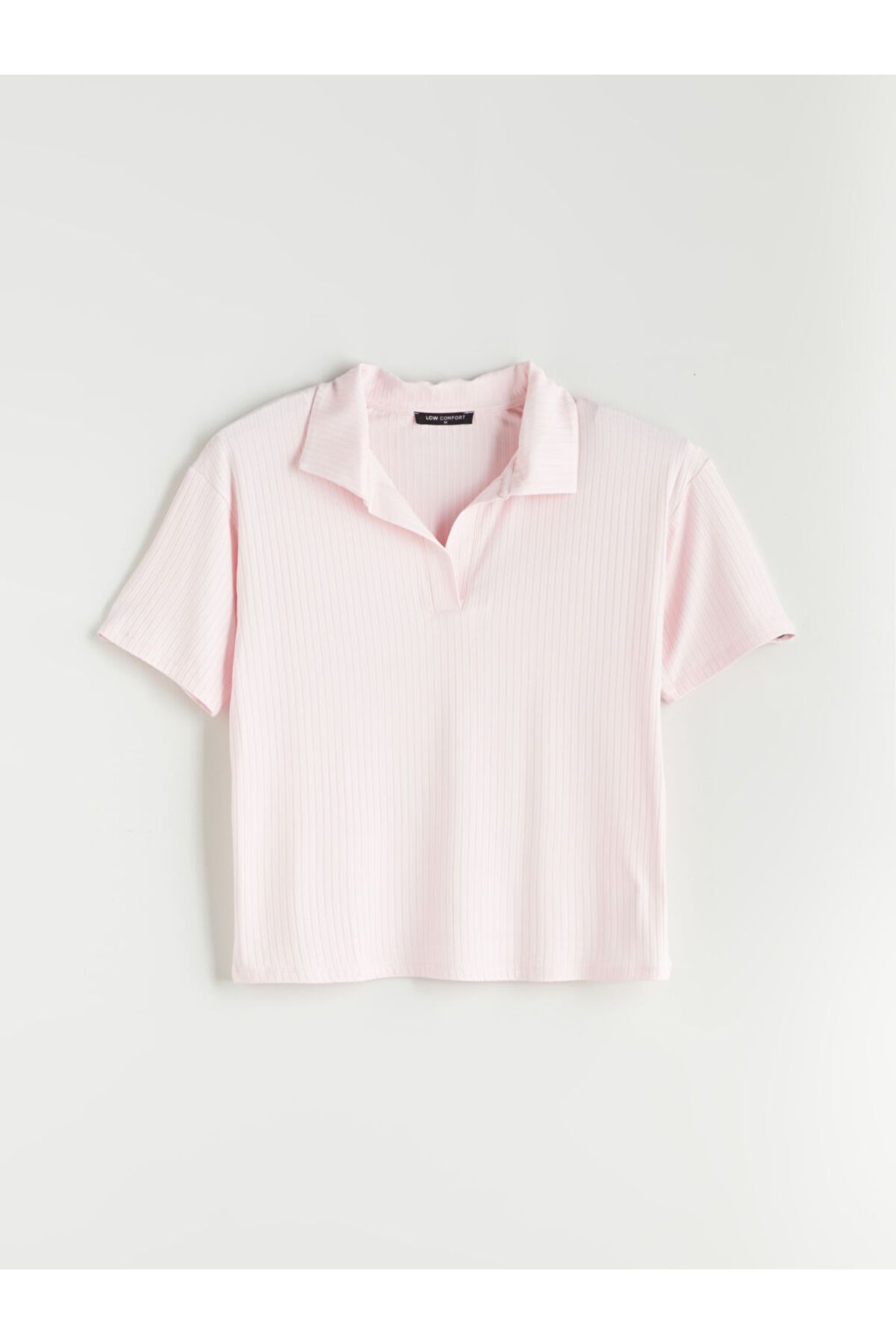 LC Waikiki Polo Yaka Dokulu Kadın Tişört