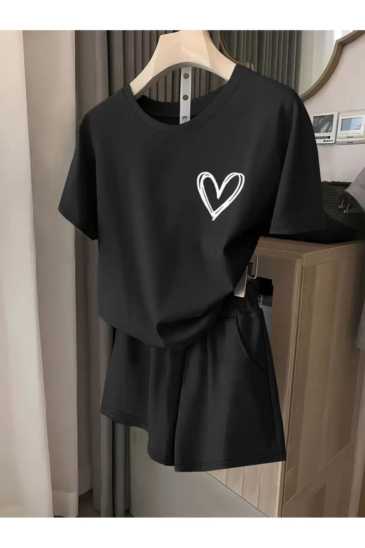 Trendglow Kalp Logolu T-shirt Penye Şort - Siyah Şort Tişört Takım Baskılı Oversize Bisiklet Yaka