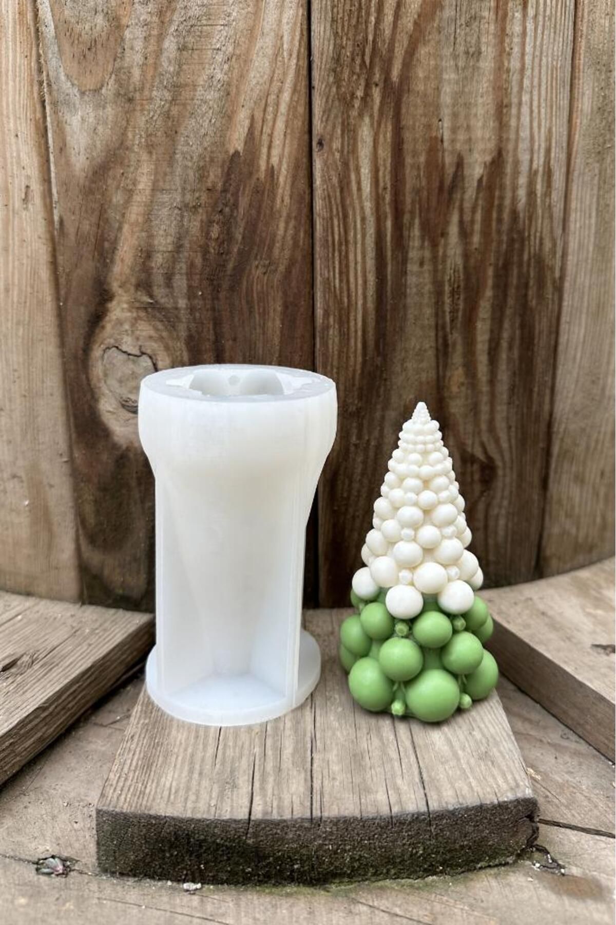 Saatistan Beyaz Silikon Çam Ağacı Mum Kalıbı, 1 adet, dekoratif ve kullanışlı.