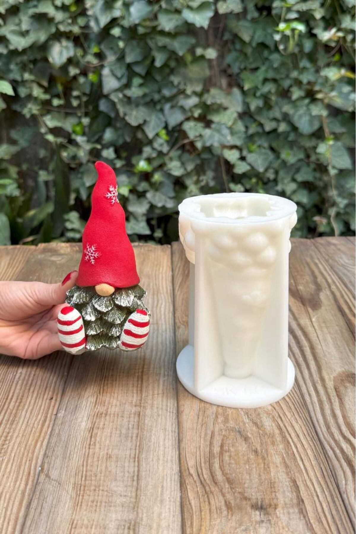 Saatistan Beyaz Noel Cücesi Silikon Mum Kalıbı, şık ve kullanışlı tasarım