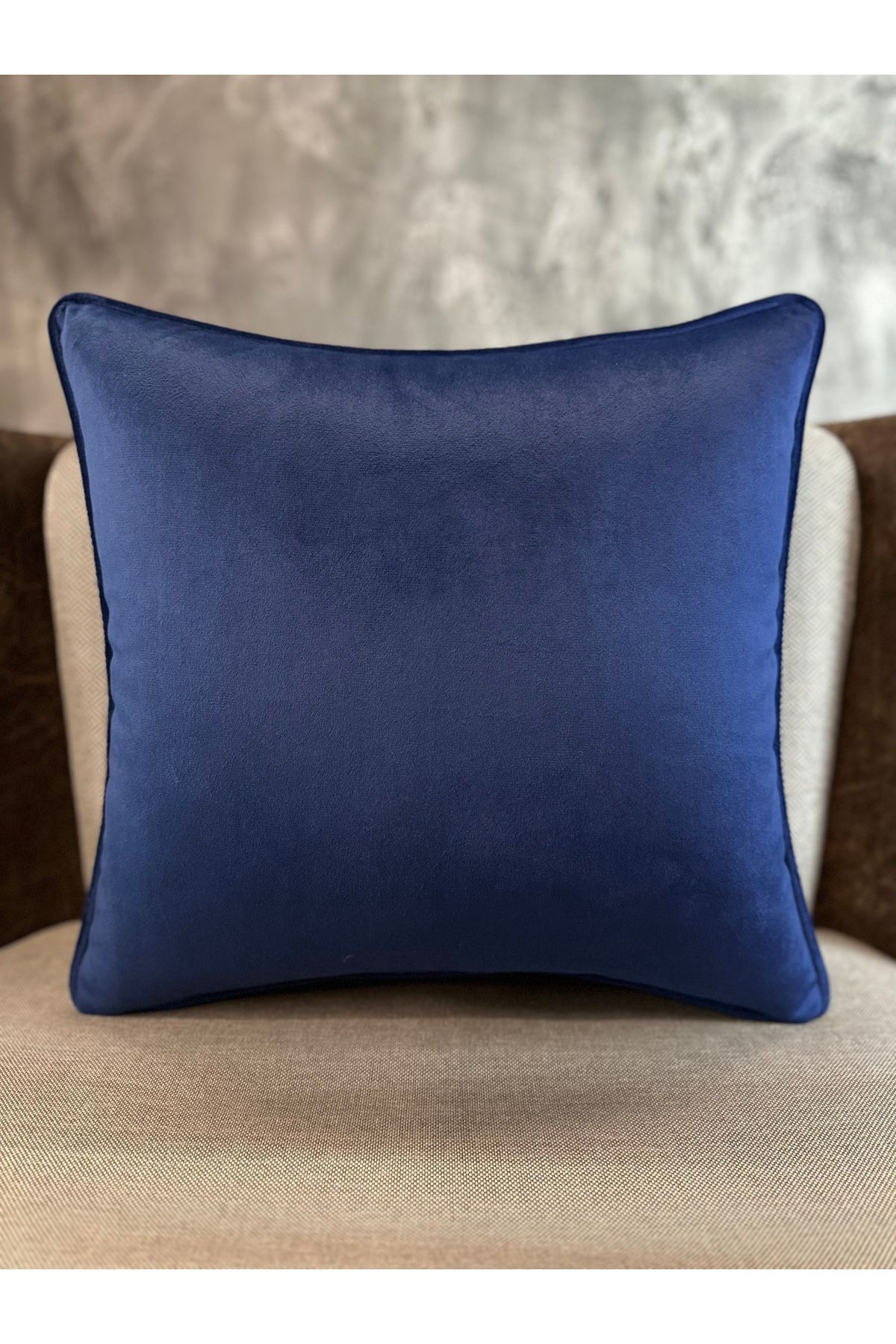 Saatistan Kadife Kırlent Kılıfı 43x43cm, İpek Dokusu, Lacivert Renk
