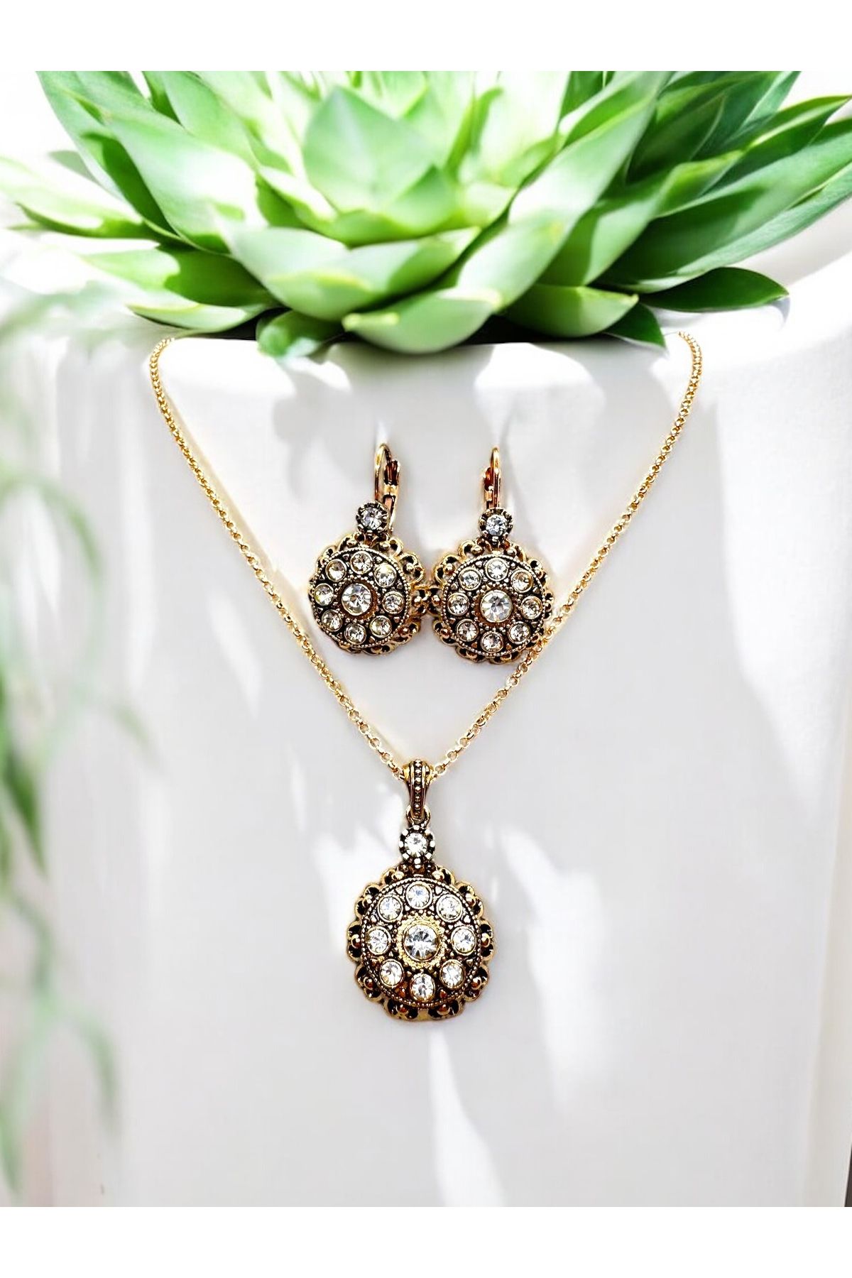 FUYA JEWELLERY Elmas Montür Çiçek Motif Kolye, Küpe Set