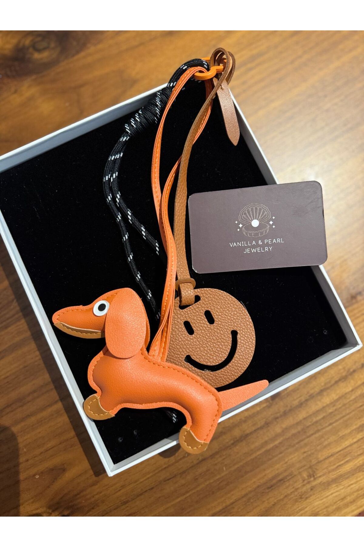 vanilla & pearl jewelry Smile ve Köpek Detaylı Çanta Charm Seti