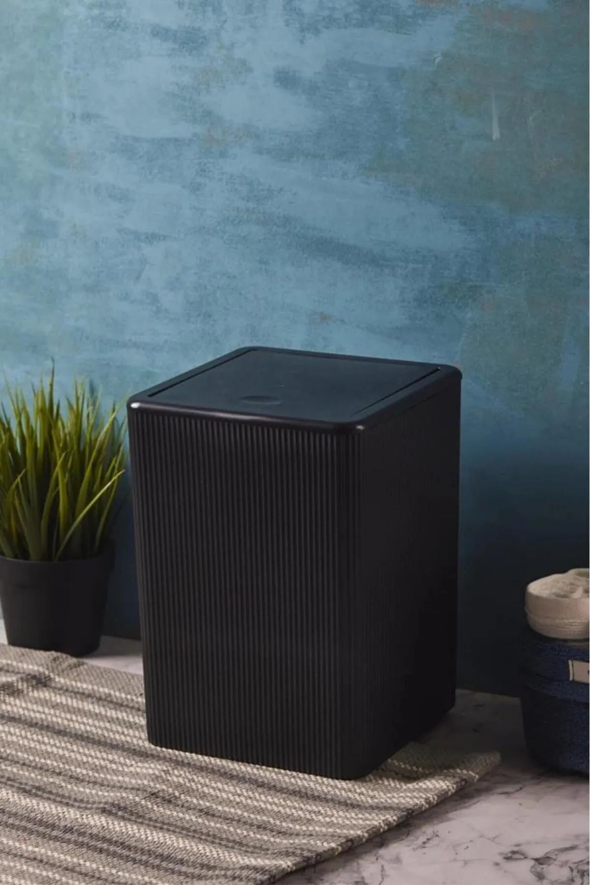 teknotrust Siyah Kare Plastik Çöp Kovası 5 Litre Click Kapak