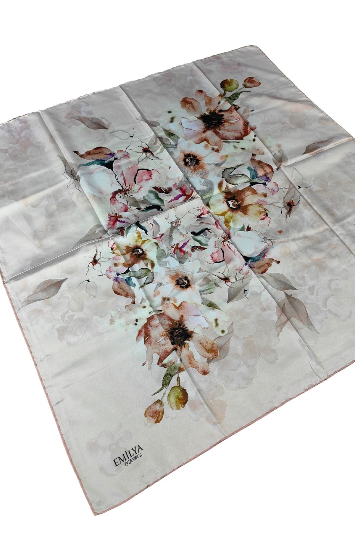 mim eşarp Emilya Rayon Çiçek Desenli Eşarp 90x90 Cm