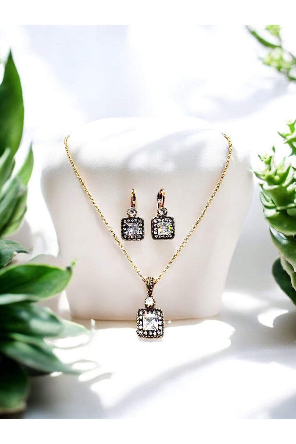 FUYA JEWELLERY Baget Zirkon Taşlı Kolye, Küpe Set