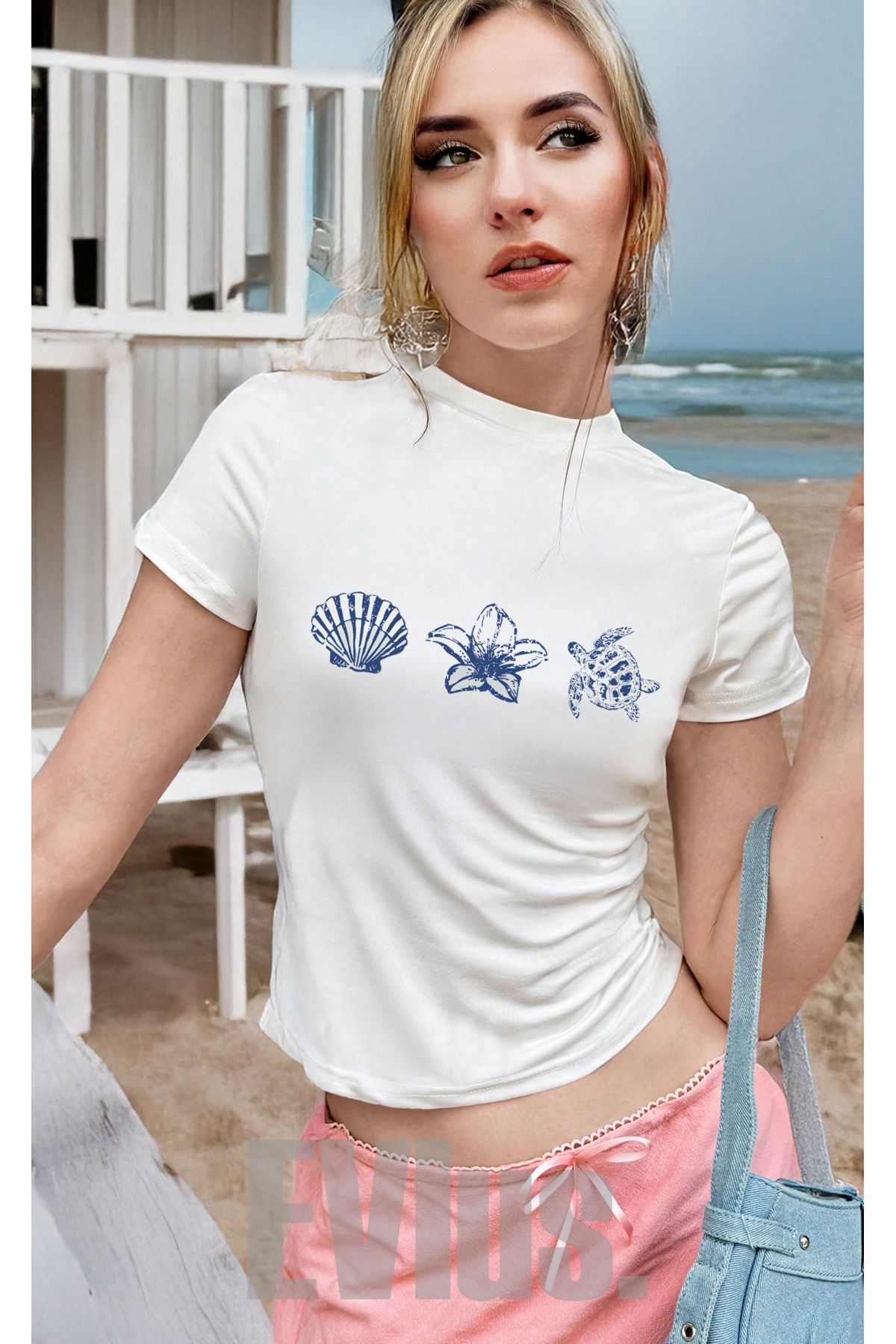 EVIus Kadın Deniz Kabukları Baskılı Likralı Kısa Kol Body Tee Crop