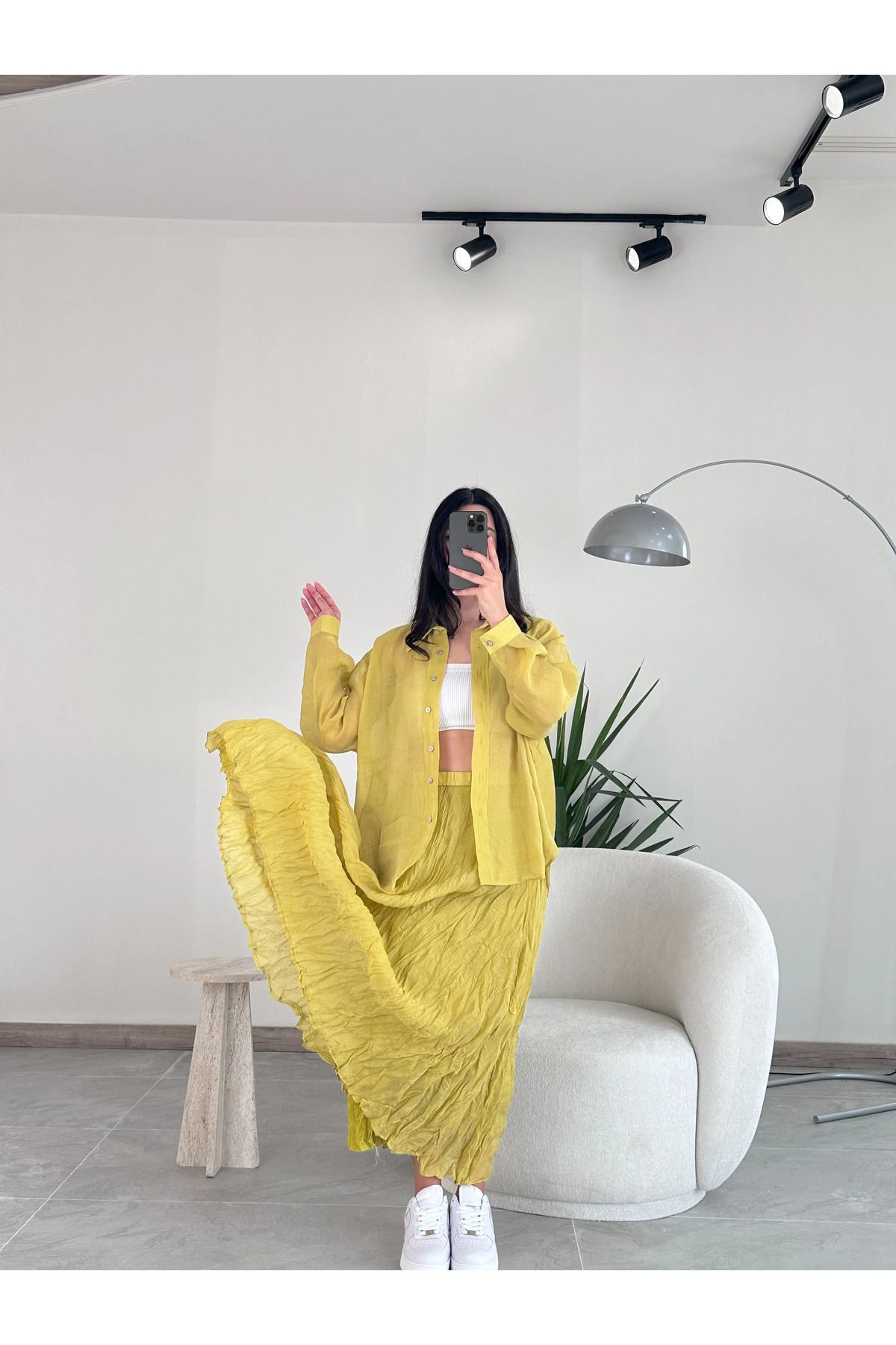 Kyra Studios Hardal İpeksi Gömlek ve Kırışık Etek Takım 3010