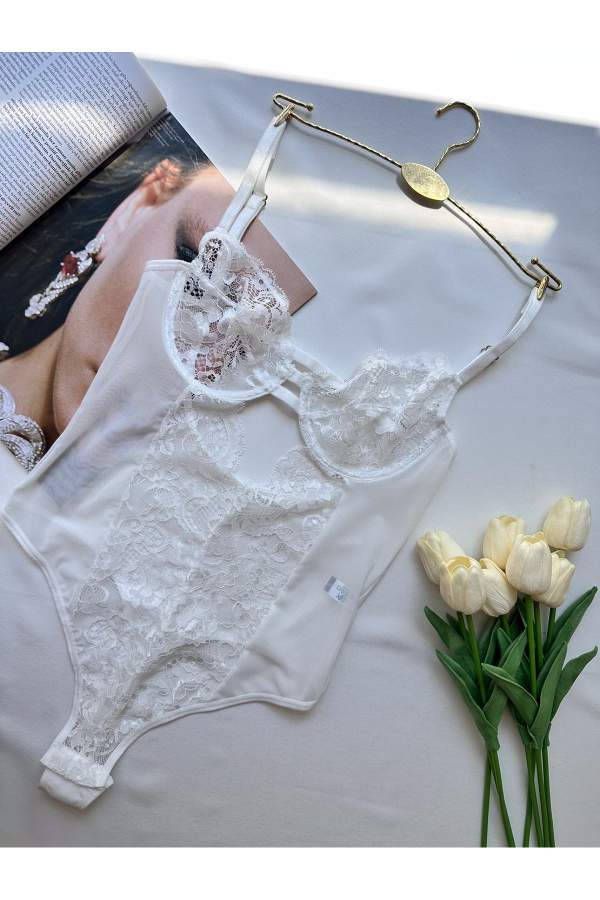 Mores Beyaz Dantelli Bodysuit