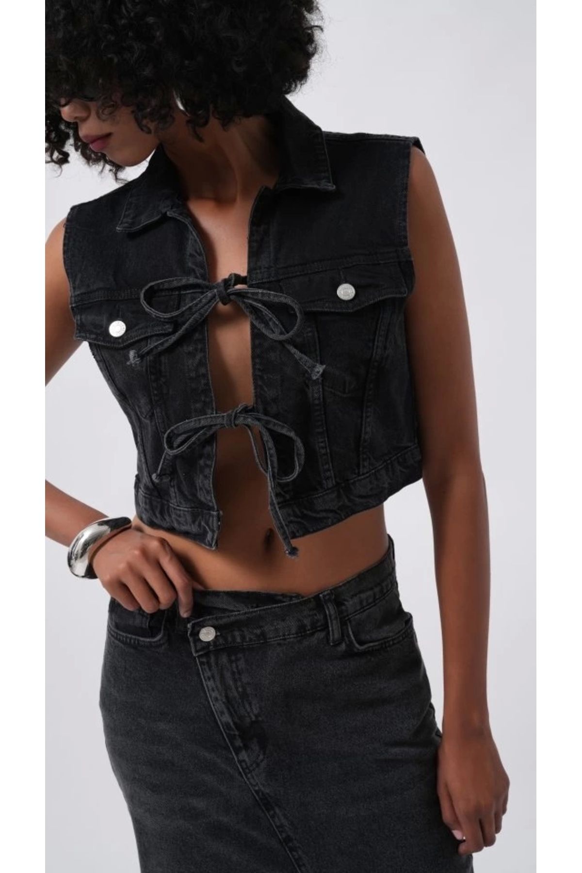 Butik Bağlama Detay Denim Yelek