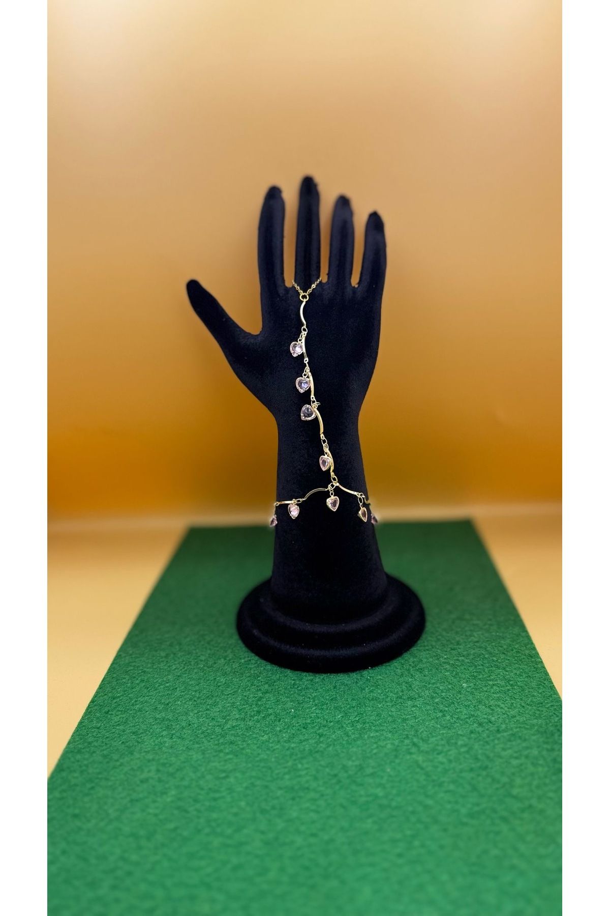 Gül Accessory Kadım Gold Renk Kalpli Özel Tasarım Şahmeran
