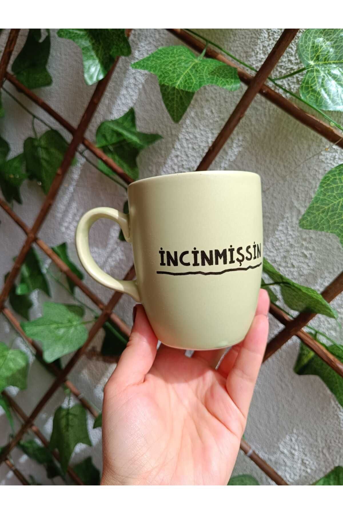 Fallinlove İncinmişsin Mottolu Yeşil Kupa