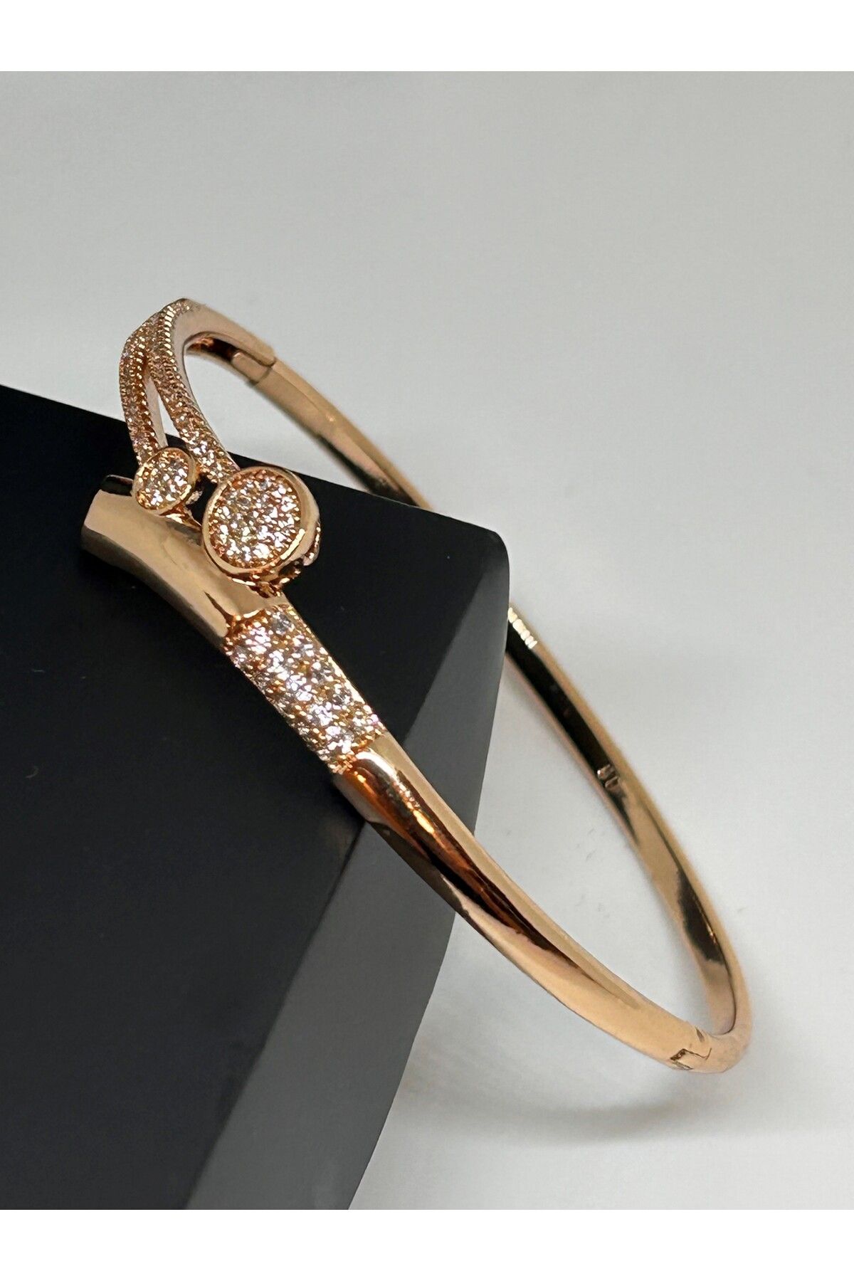 By Semra Xupıng Özel Vip Seri Rose Gold Zirkon Taşlı Kuyum Model Çelik Bileklik Kadın Kelepçe