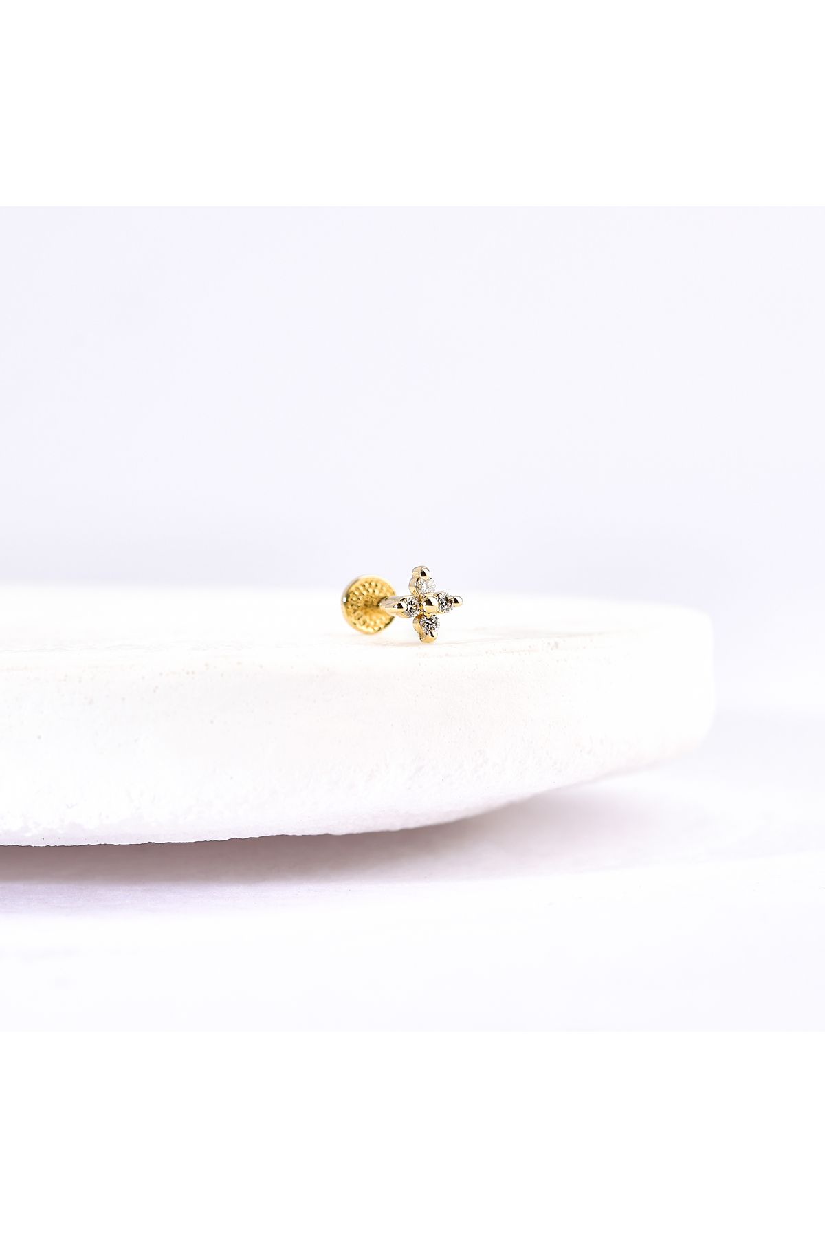 Akar Jewellery 14 Ayar Altın 4 Taşlı Minimal Tragus Pırlanta Piercing