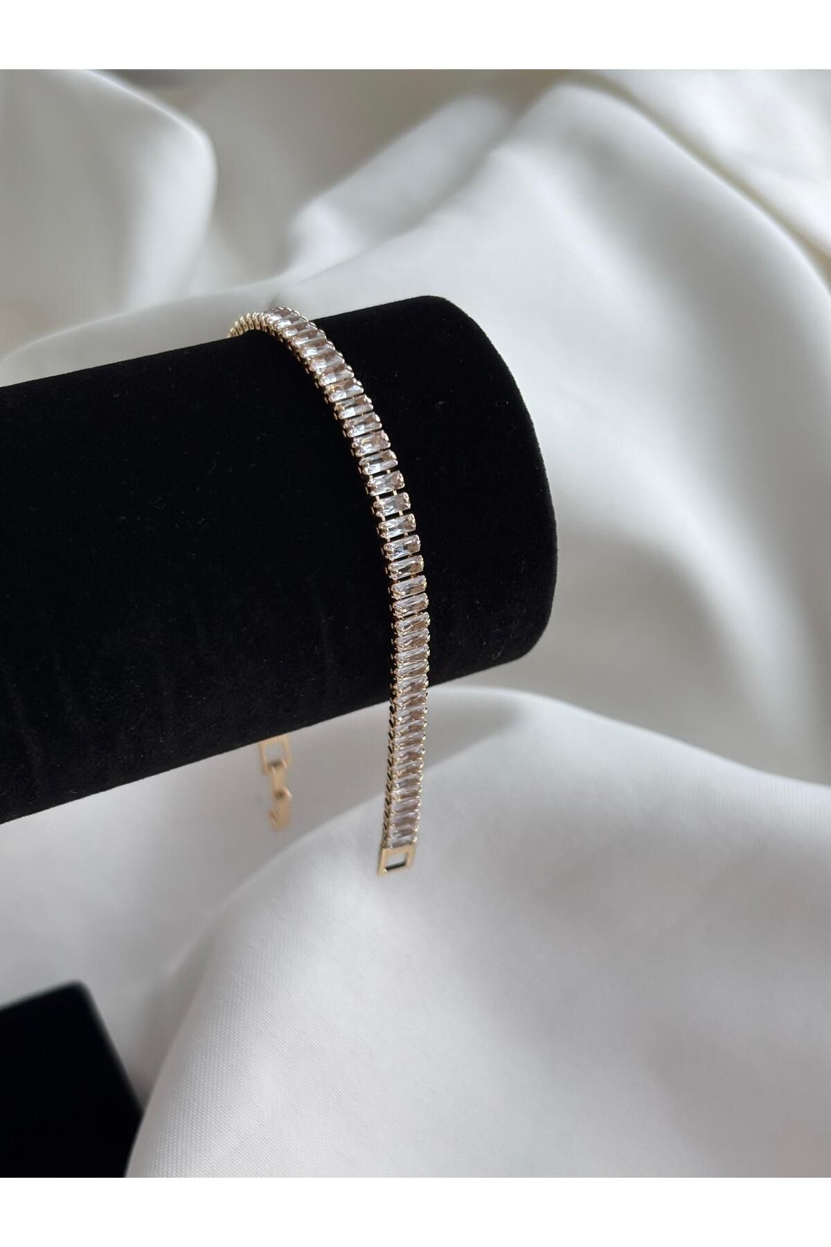 Bellamy Jewelry Kristal Taşlı Su Yolu Bileklik - Gold