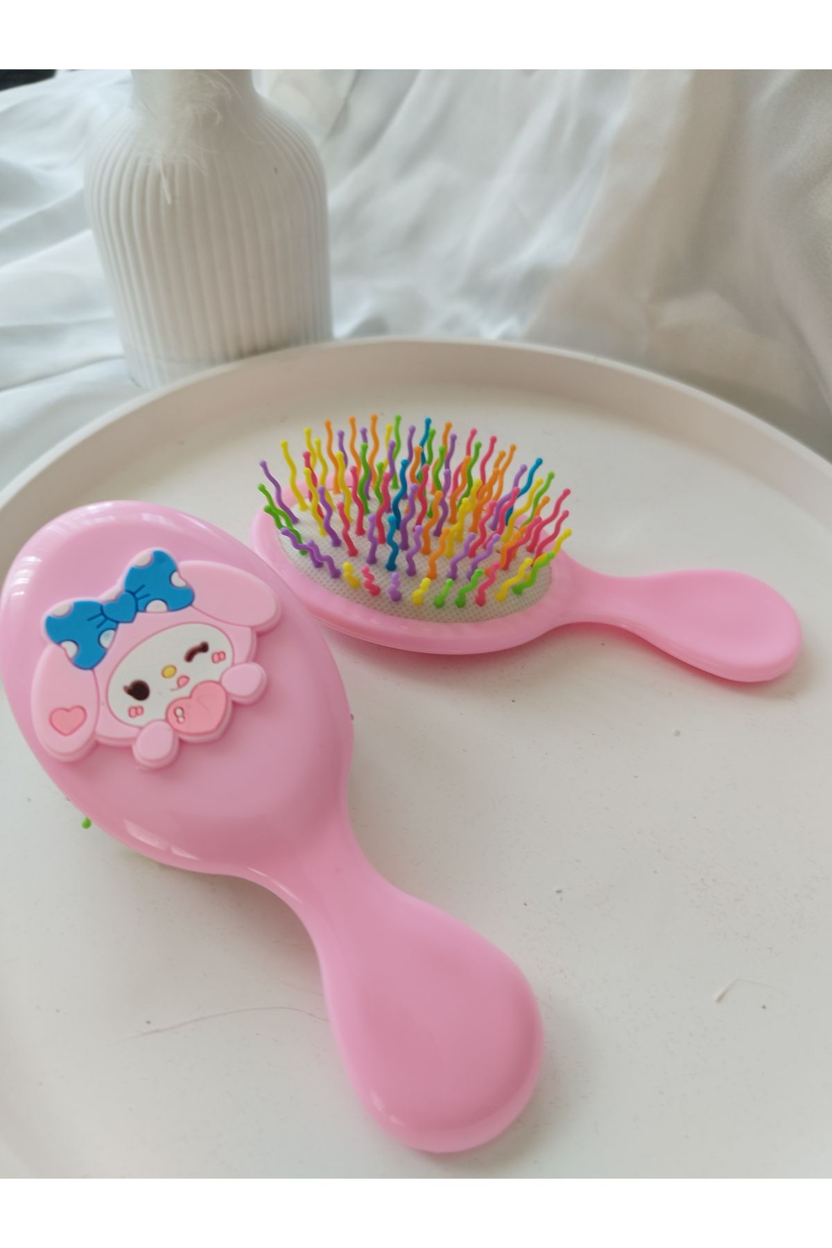 LADYBİRDAKSESUAR Karakterli renkli Çocuk tarağı oval kuurommi sanrio