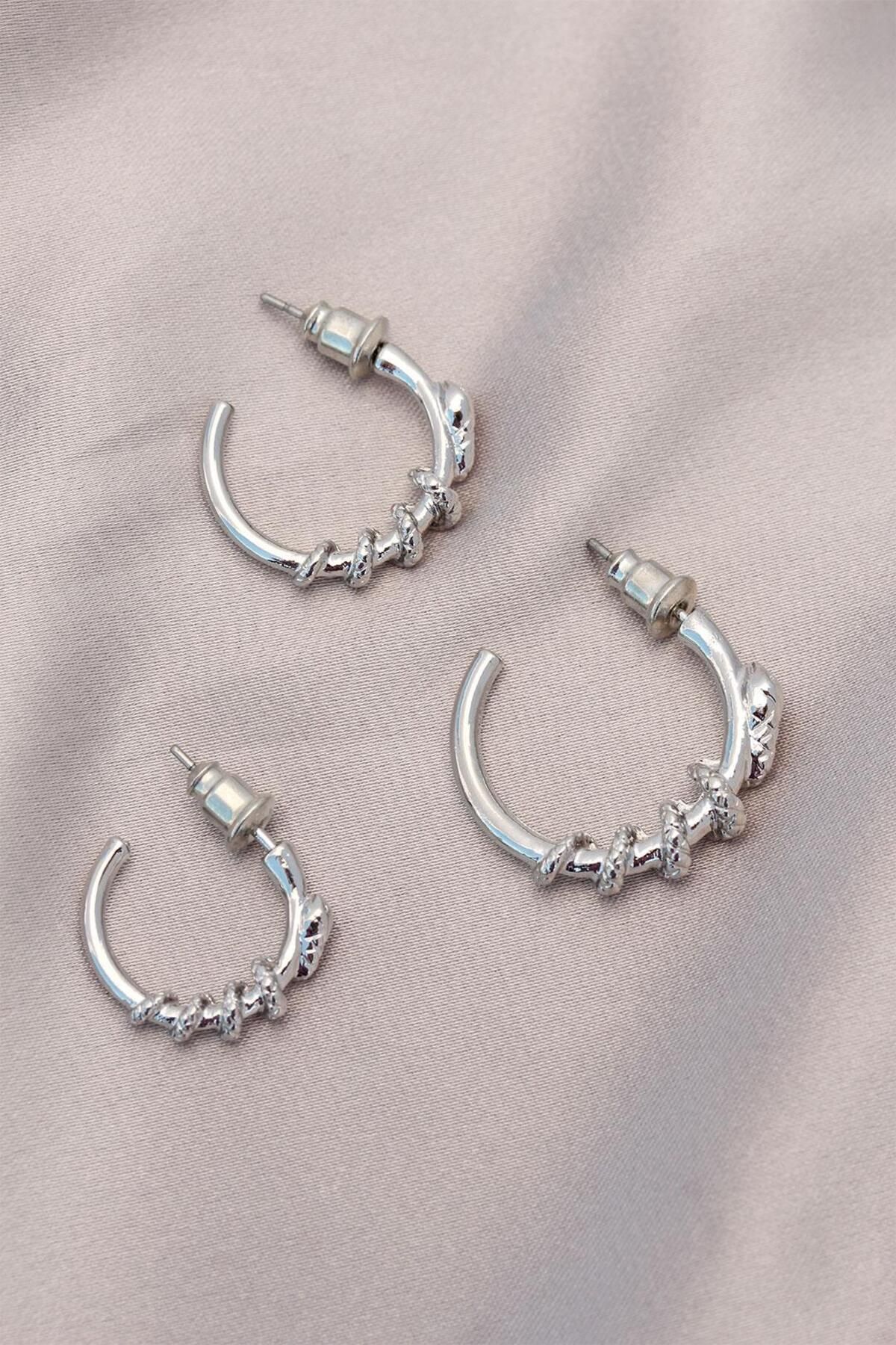 AfraBeauty 925 Ayar Paslanmaz Çelik Yılan Tasarımlı Halka Model Gümüş Metal Küpe Seti