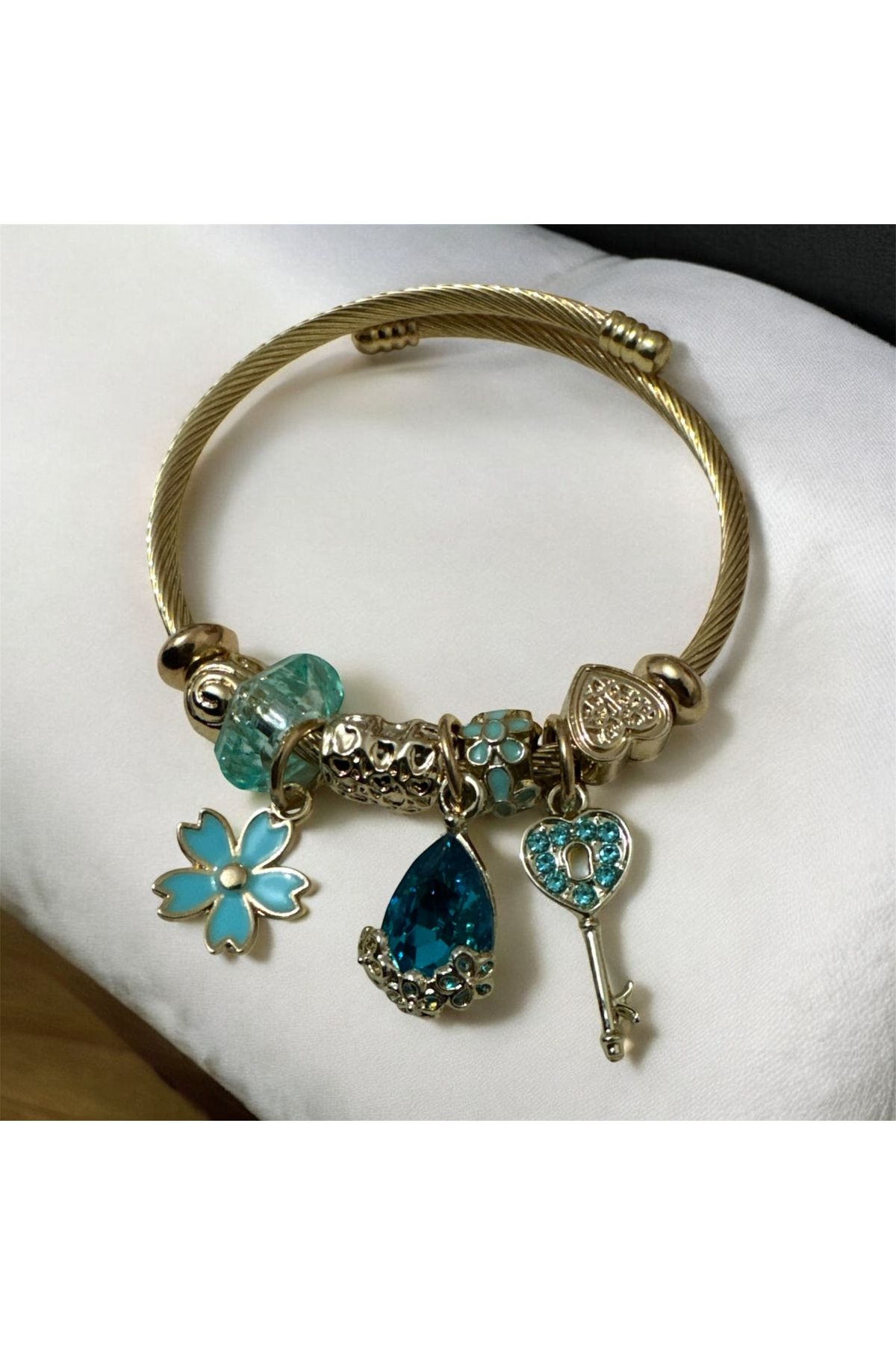 LUNESSA Gold renk anahtar figürlü çelik charm bileklik