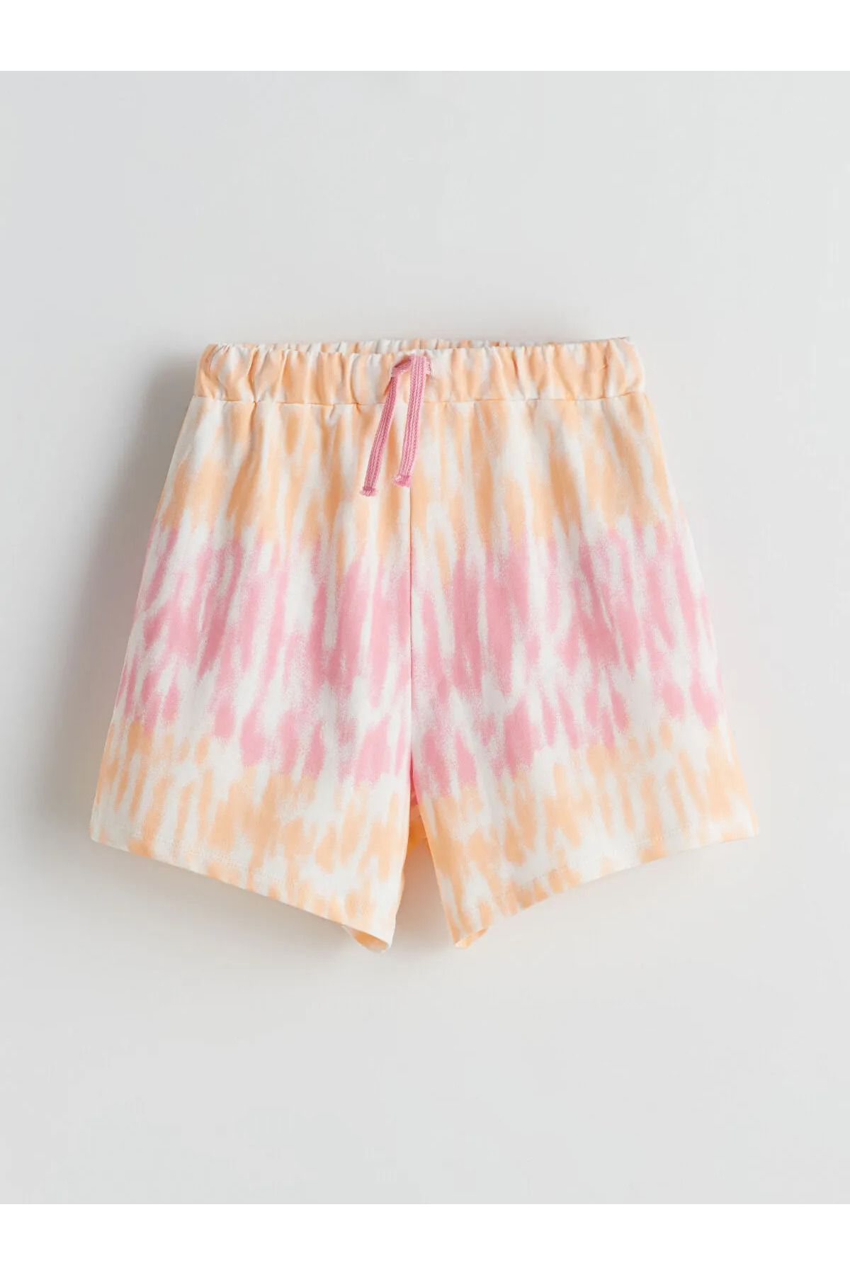 LC Waikiki-Batik Patterned Girl's Shorts with Elastic Waist 1