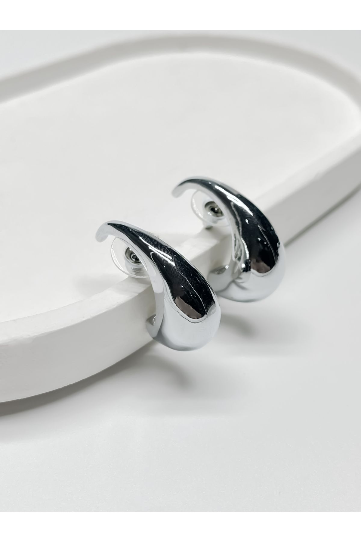 RABİA AKINCI BY NOURA Tokyo Silver Minimal Küpe