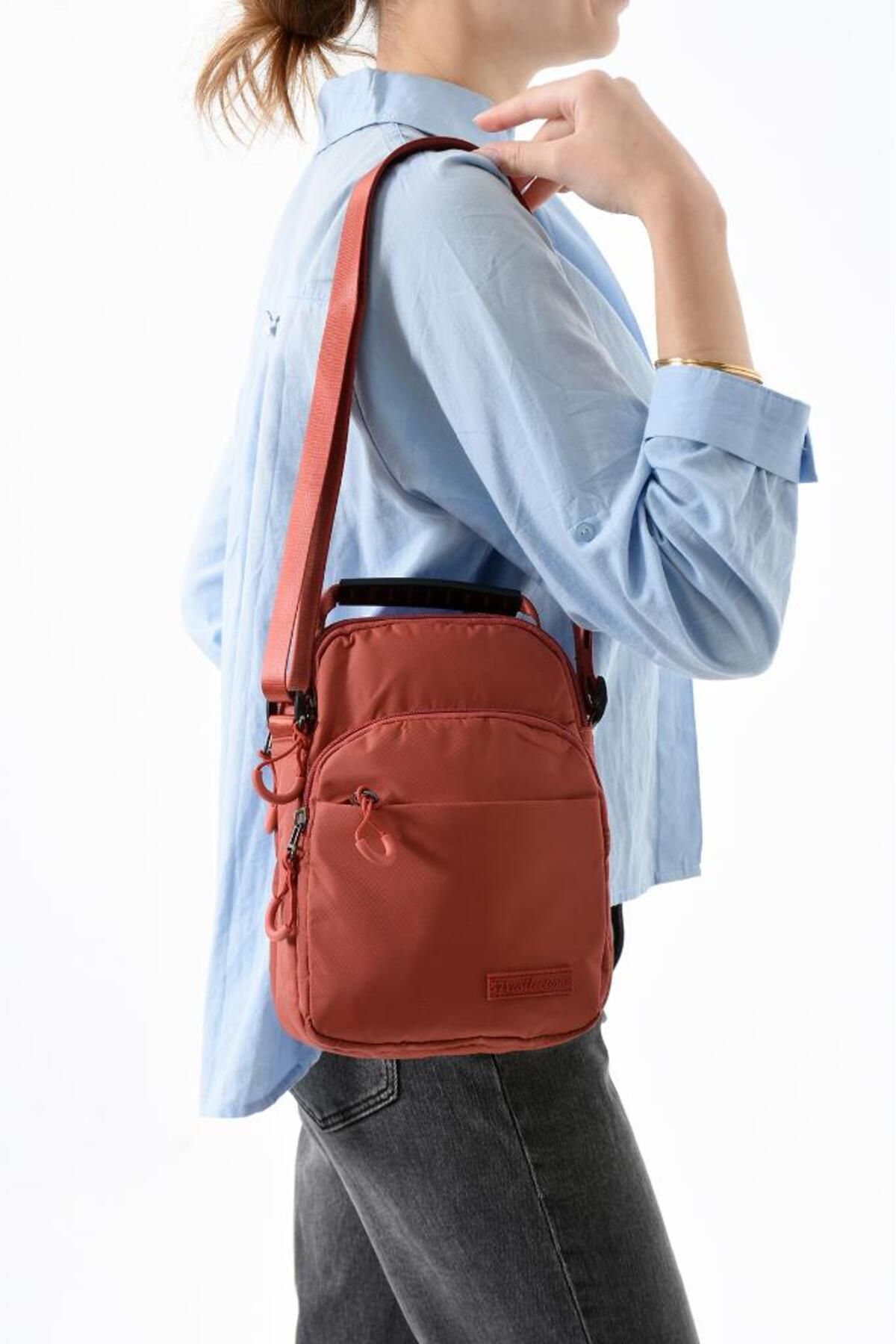 Baginn 571 Collection Paraşüt Kumaş Unisex Postacı Çanta Elde Tutma Çapraz Askılı Omuz Çantası 25*15 Cm