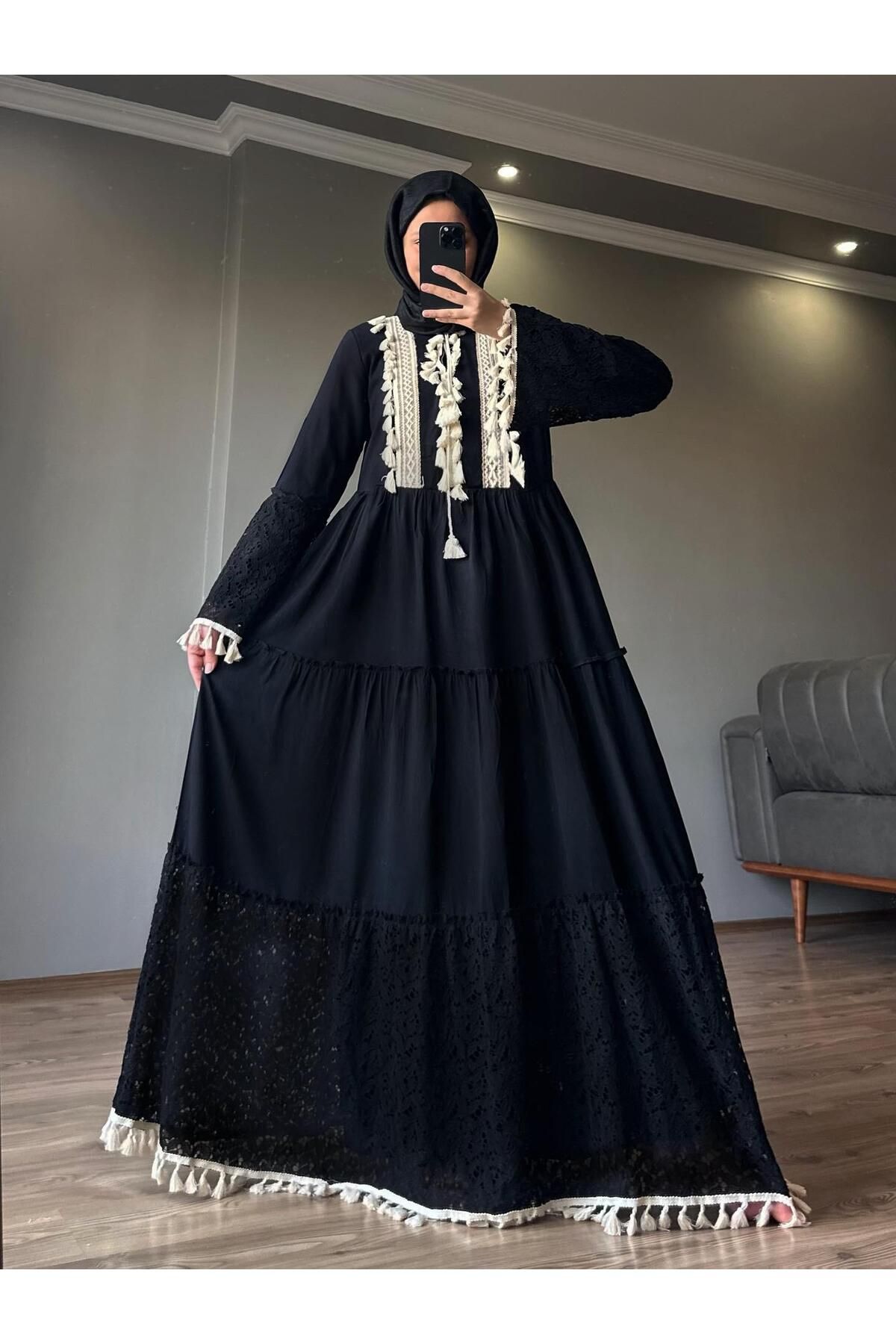 Özyürek Butik Özel Tasarım Püsküllü Elbise Siyah