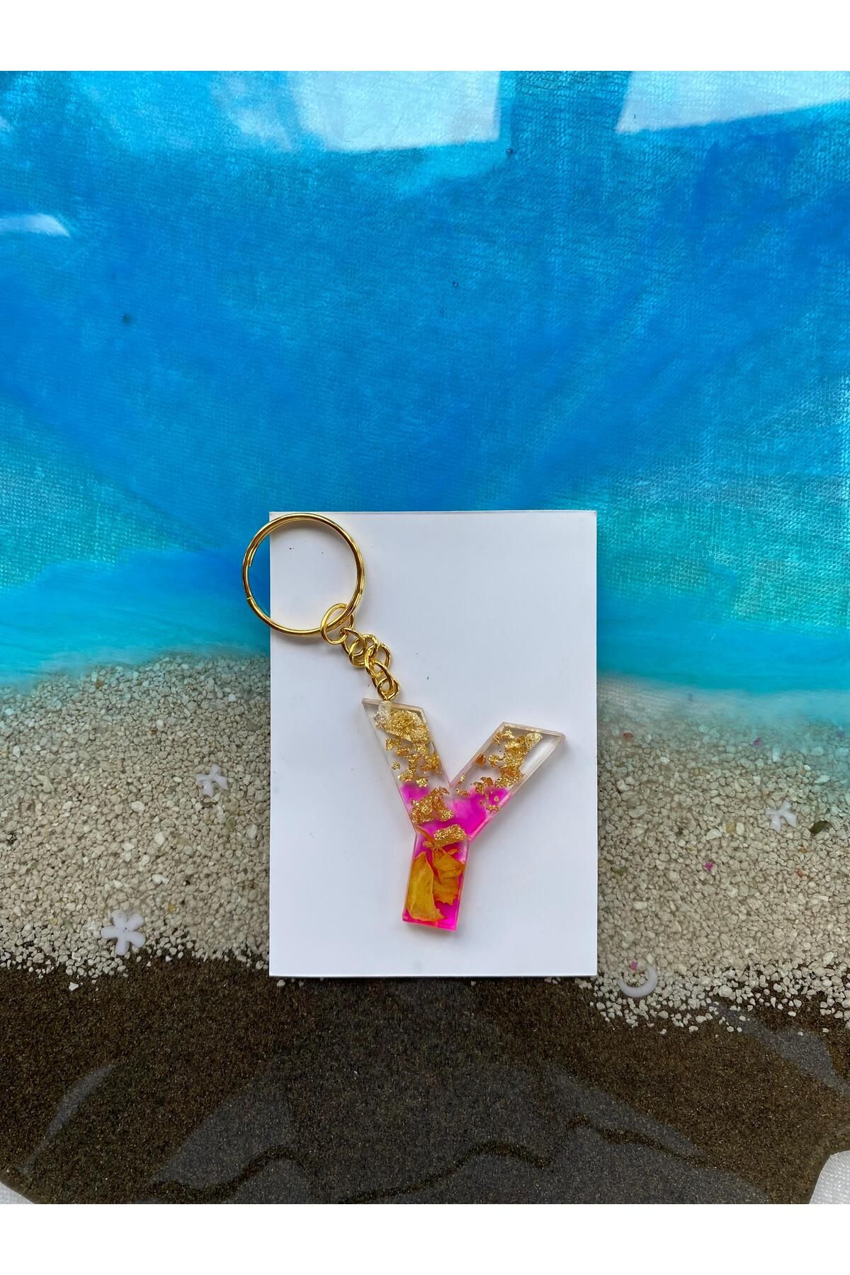 Yopoksi Desing EPOKSİ Y HARFİ ALTIN VARAKLI, ÇİÇEK YAPRAKLI PEMBE ANAHTARLIK