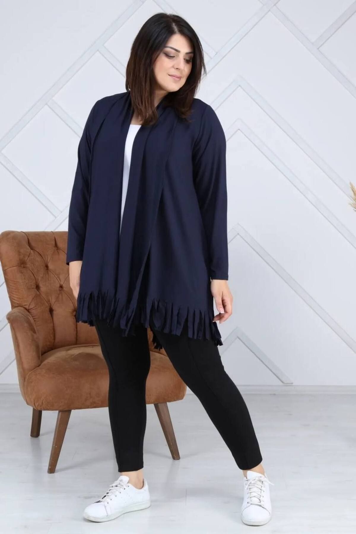 MERVIS BUTIK ESNEK PAMUKLU PENYE KUMAŞ PÜSKÜLLÜ BÜYÜK BEDEN HIRKA