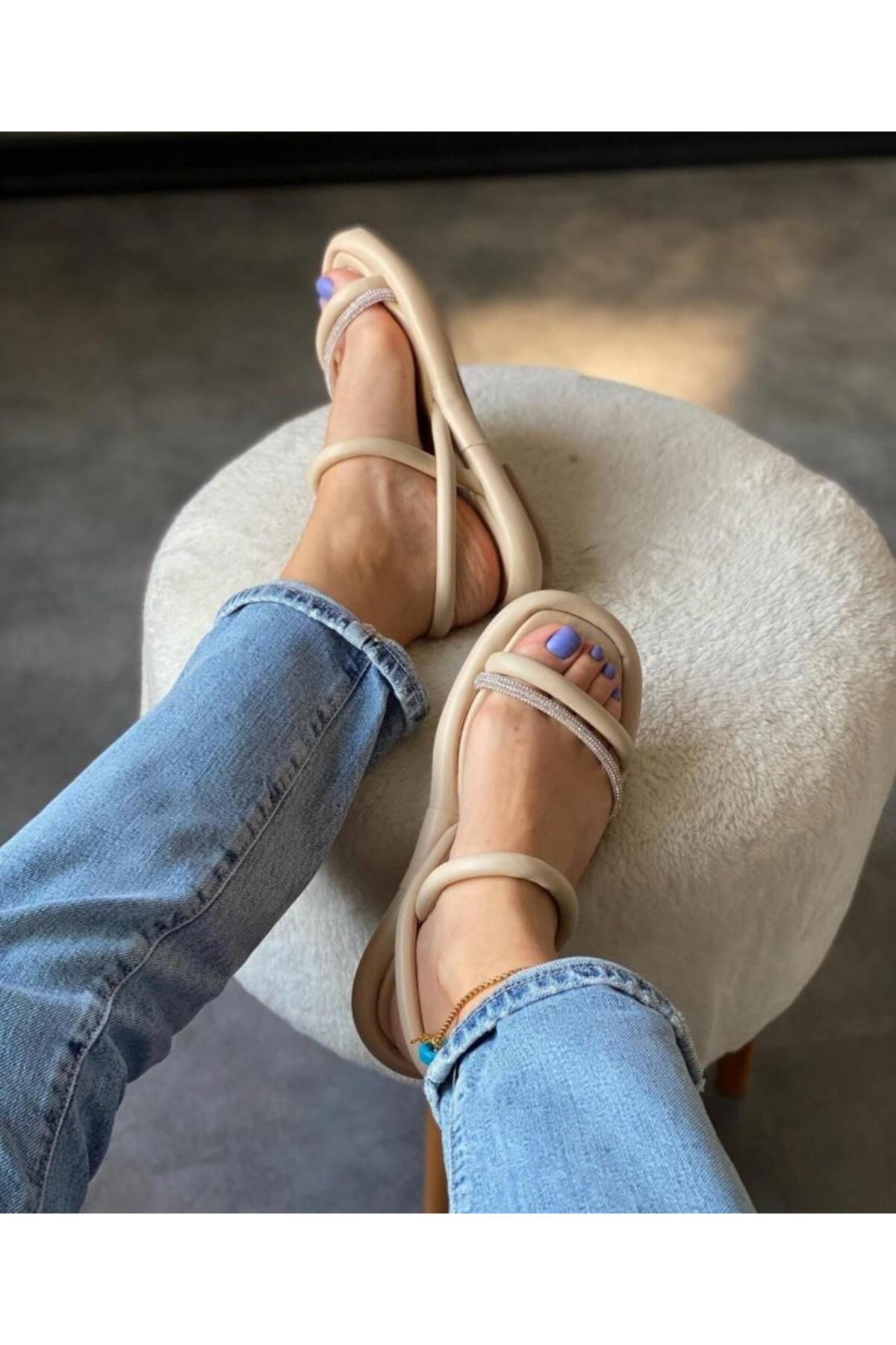 GRK FASHION Ortapedik Çift Bantlı Anatomik Rahat Puf Taban Kadın Sandalet
