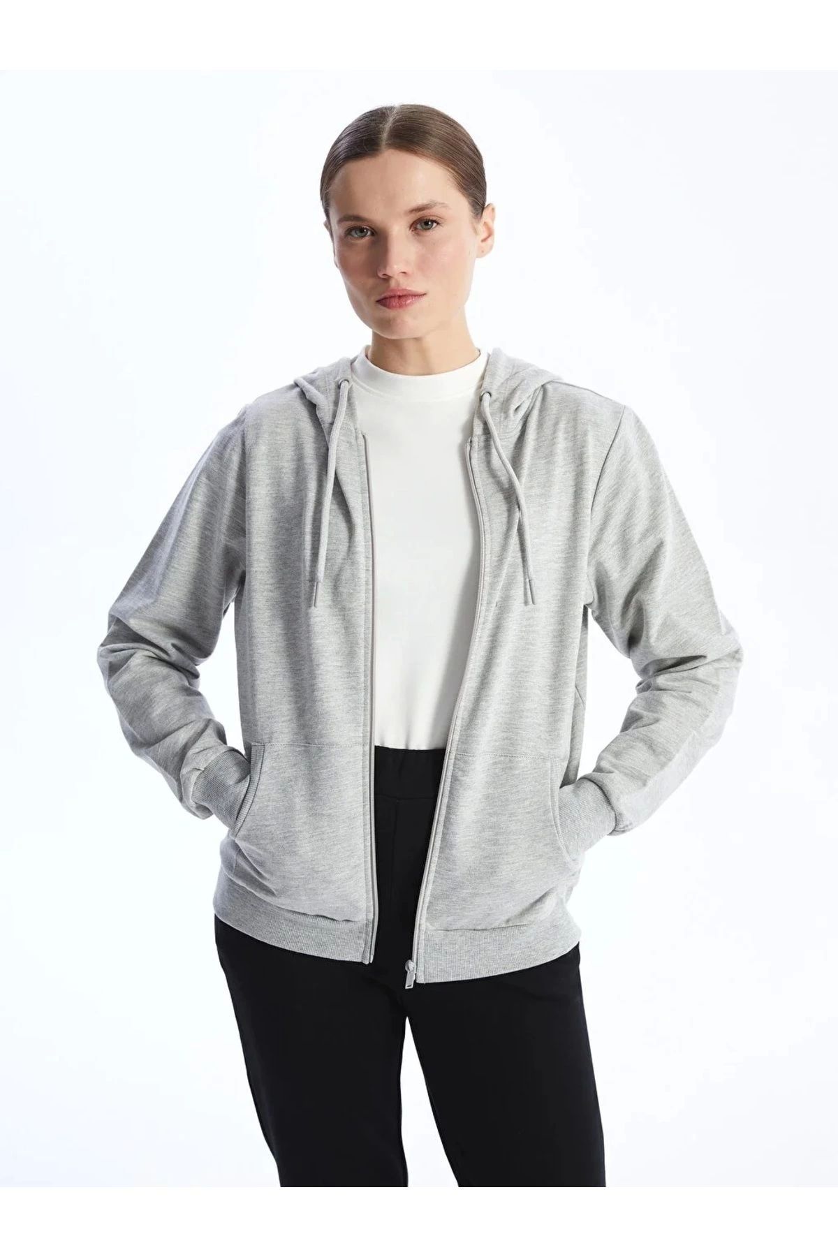LC Waikiki LCWAIKIKI Classic Kapüşonlu Düz Uzun Kollu Kadın Fermuarlı Sweatshirt