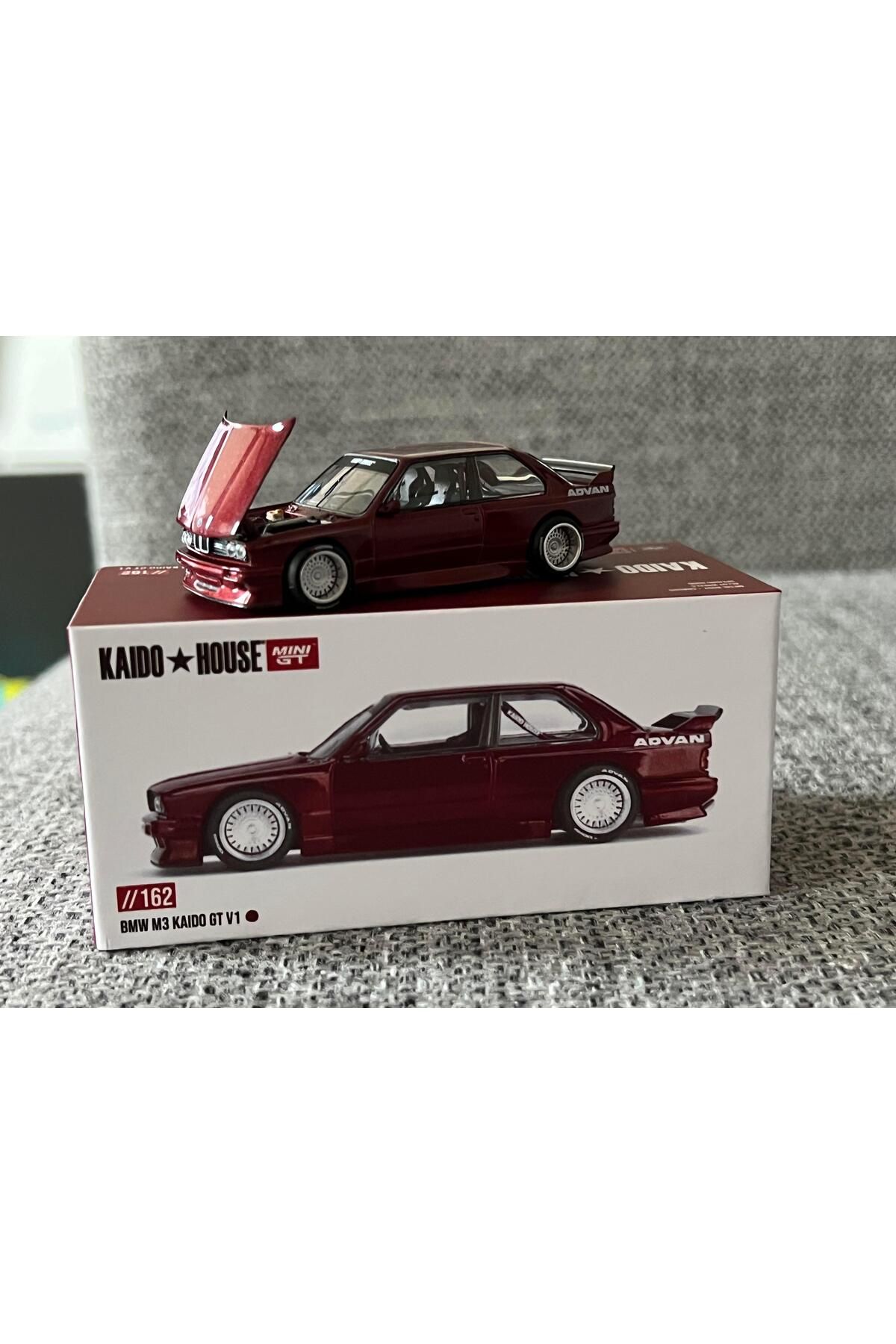 mini gt Kaido House BMW M3 Bordo Kaput Açılabilir