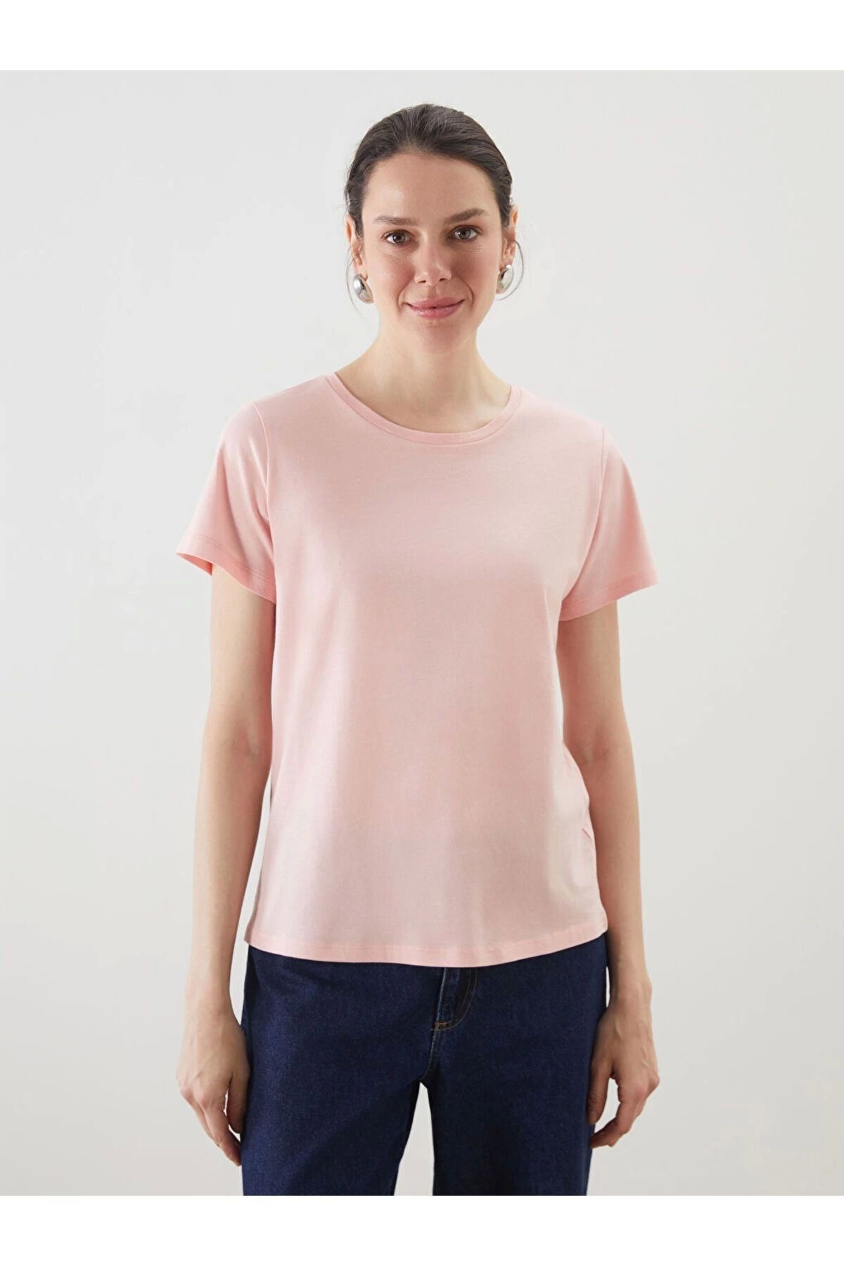 LC Waikiki LCWAIKIKI Classic Pembe Bisiklet Yaka Kadın Tişört