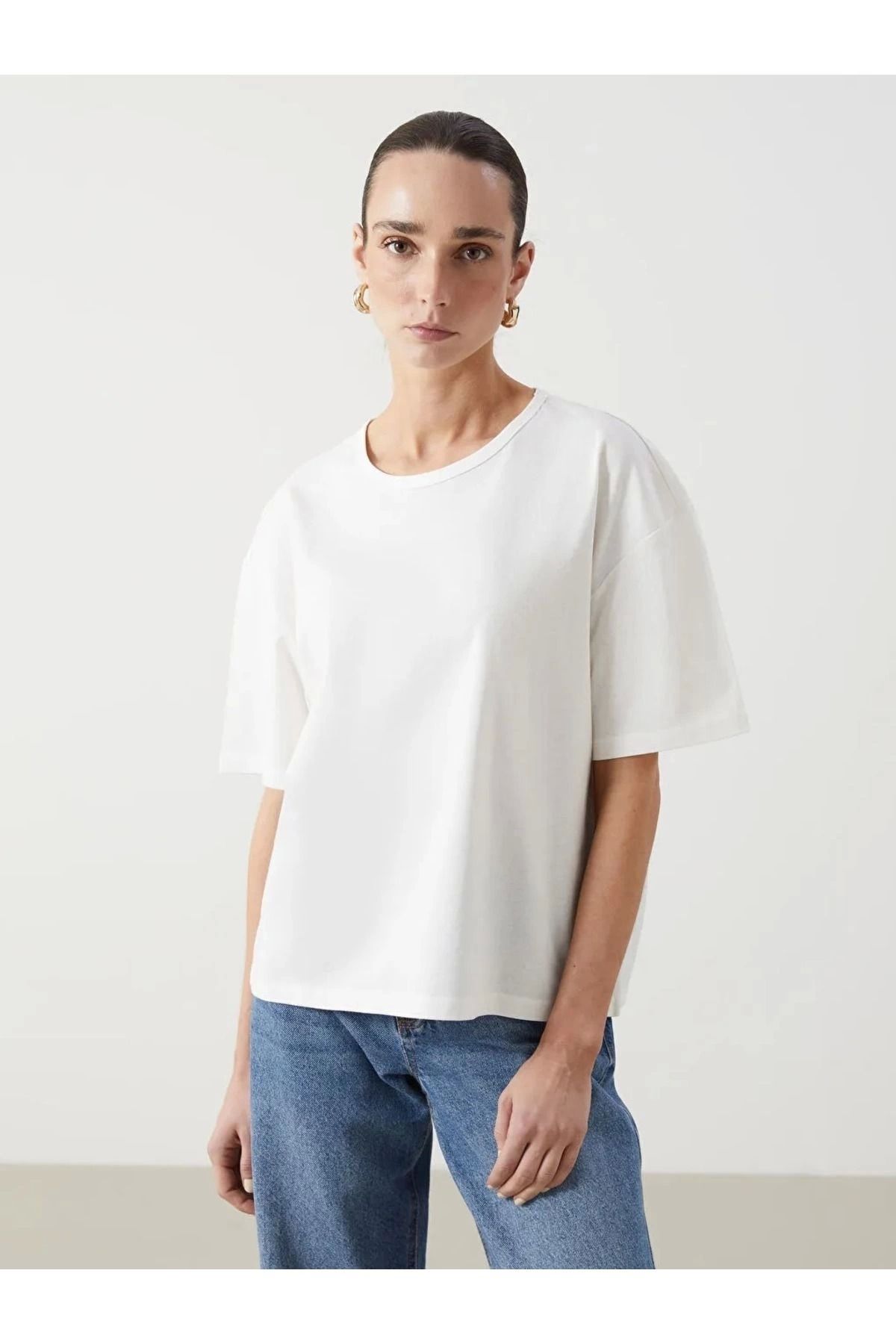 LC Waikiki LCWAIKIKI ECO Ekru Bisiklet Yaka Oversize Kadın Tişört