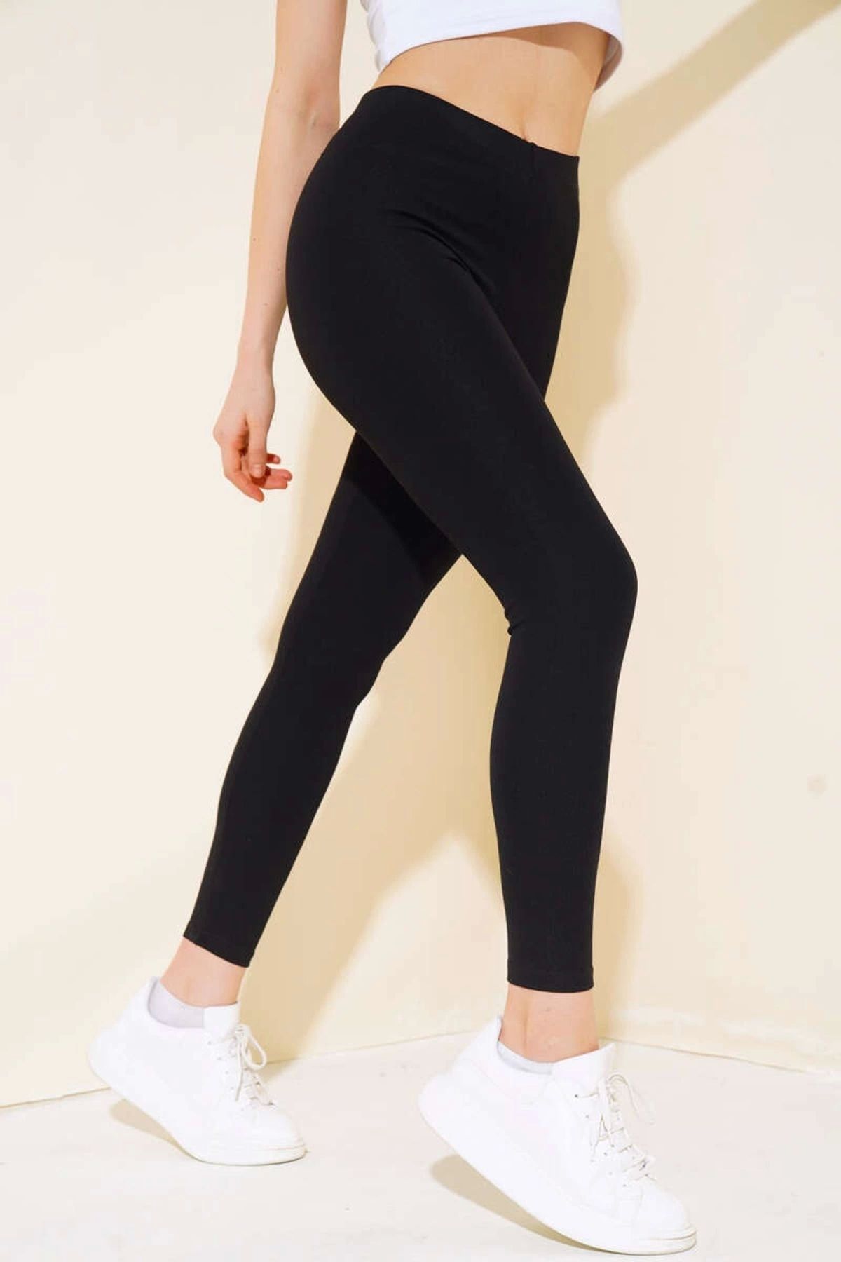 LC Waikiki LCWAIKIKI BELİ DÜZ DAR PAÇA STANDART TAYT Siyah