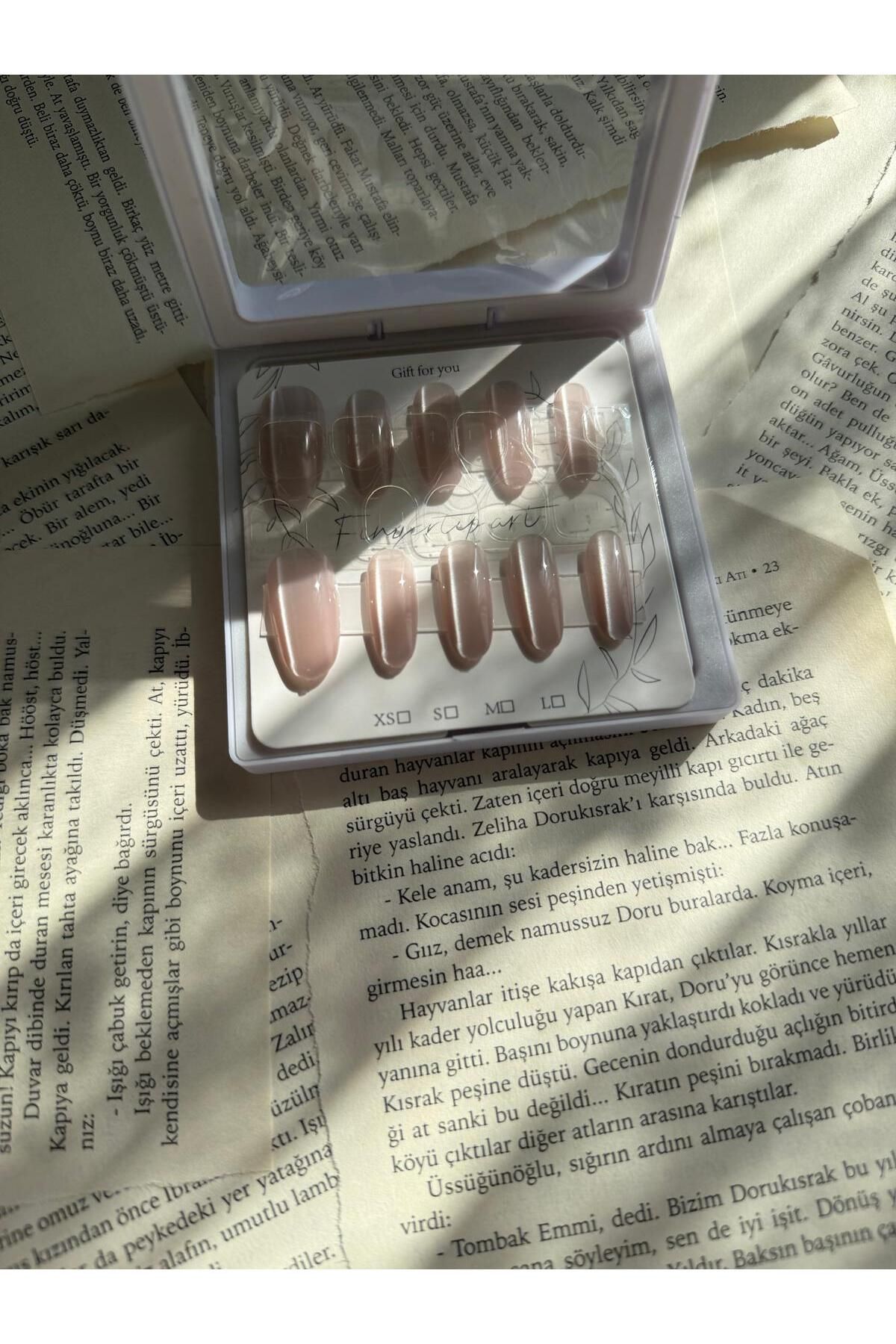 Taure Accessoires Somon Işıltılı Takma Tırnak