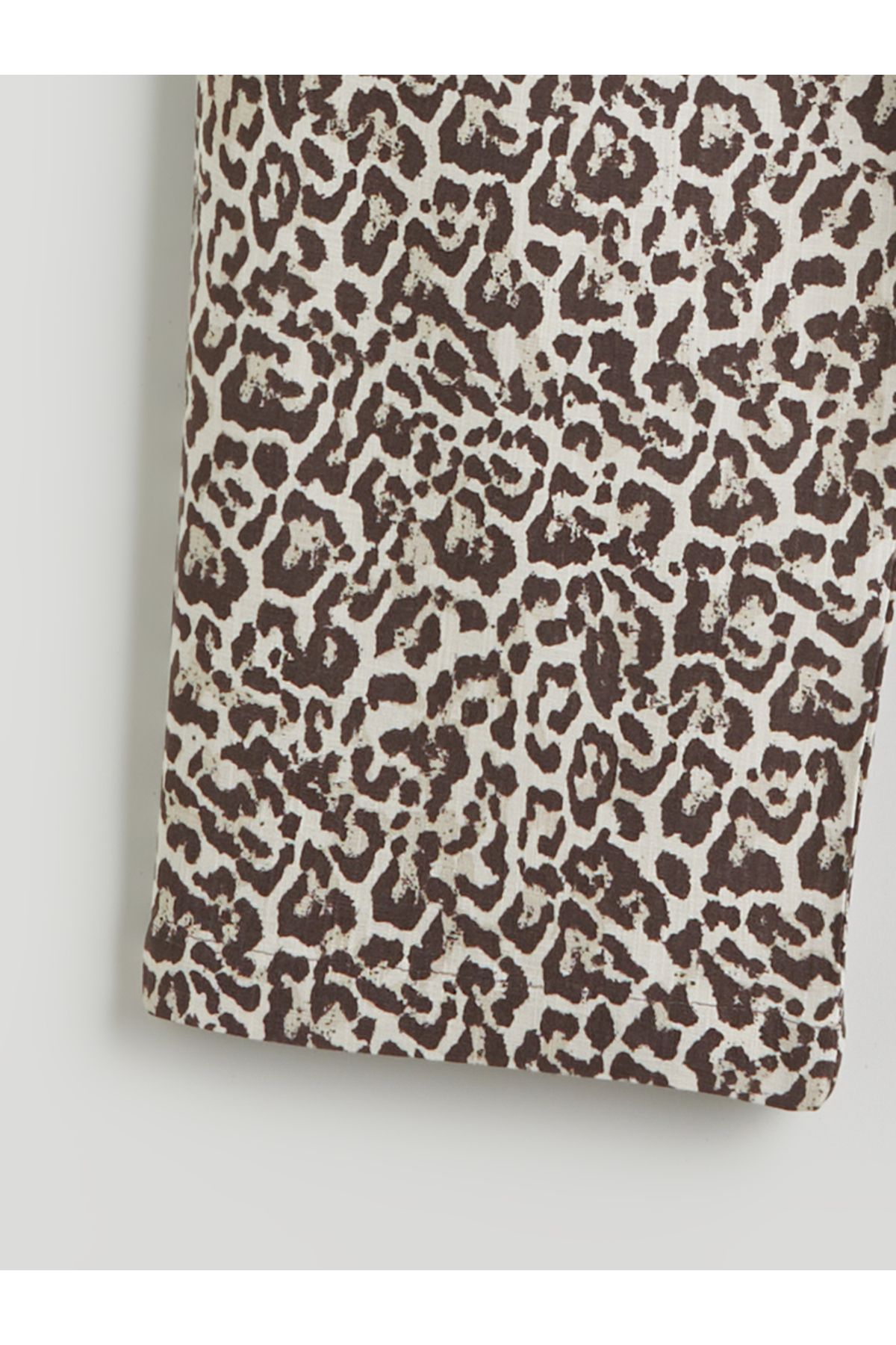LC Waikiki-Women's Pleated Trousers with Elastic Waist and Leopard Pattern 2