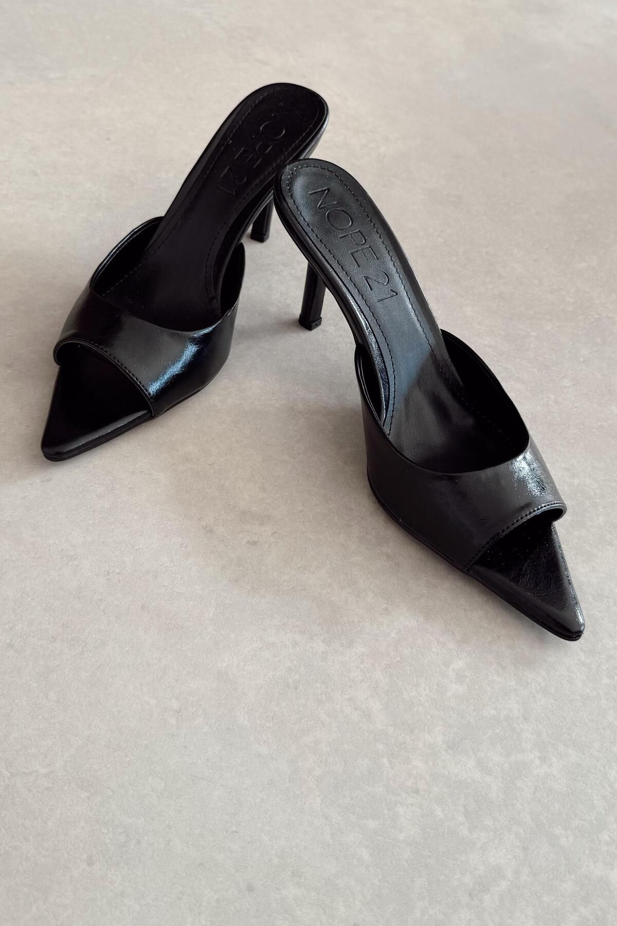 nope21shoess Henna Siyah Topuklu Terlik