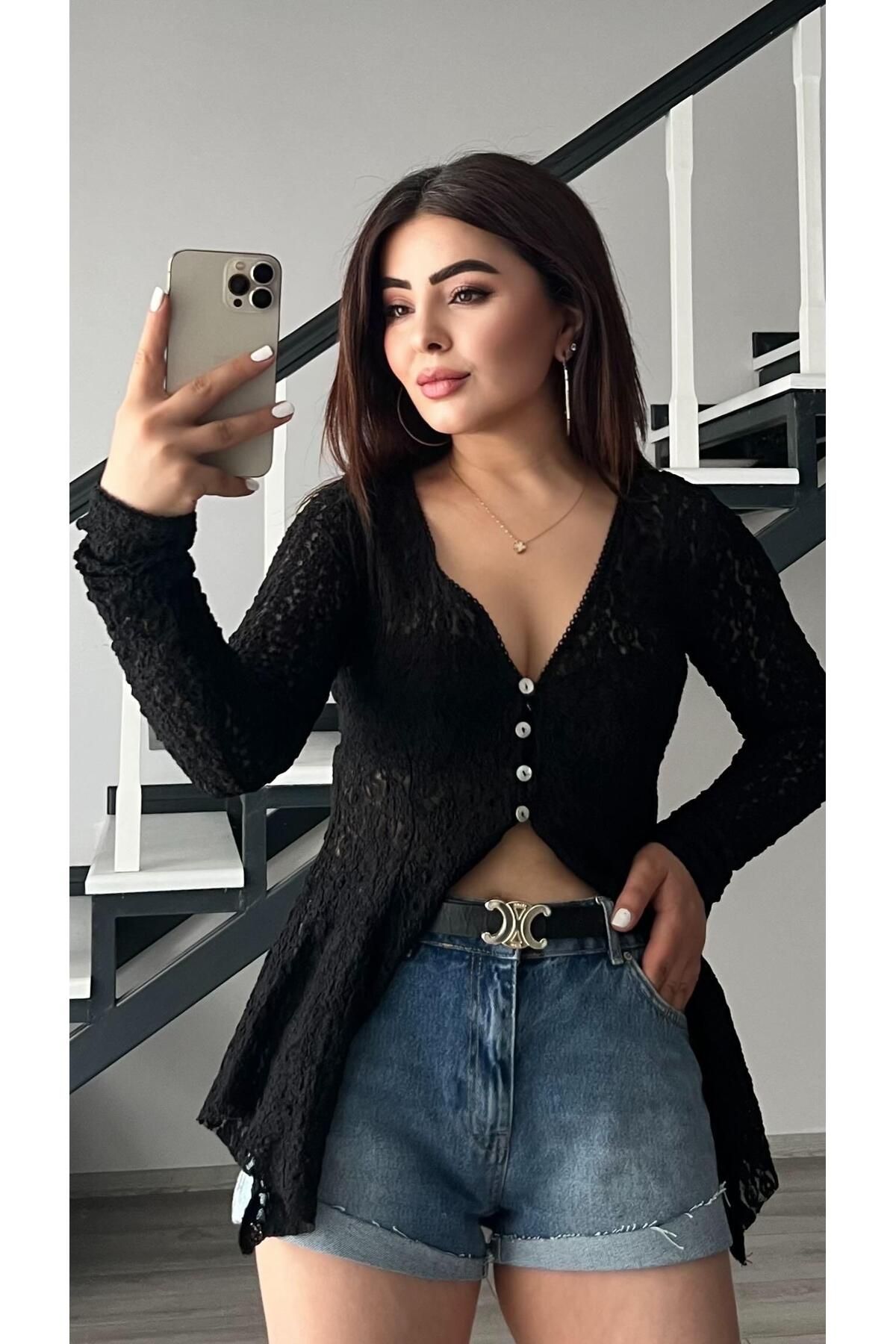 Oslove Katlama Detaylı Denim Şort