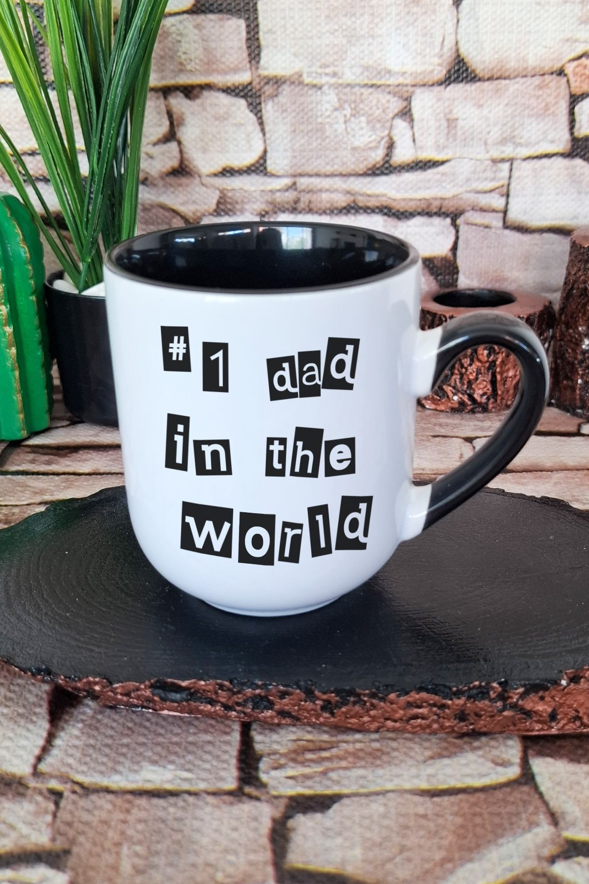qoeuyl boutique Number 1 Dad In The World Babalar Günü Hediye Baskılı İçi ve Kulpu Siyah Renkli Premium Kupa Bardak