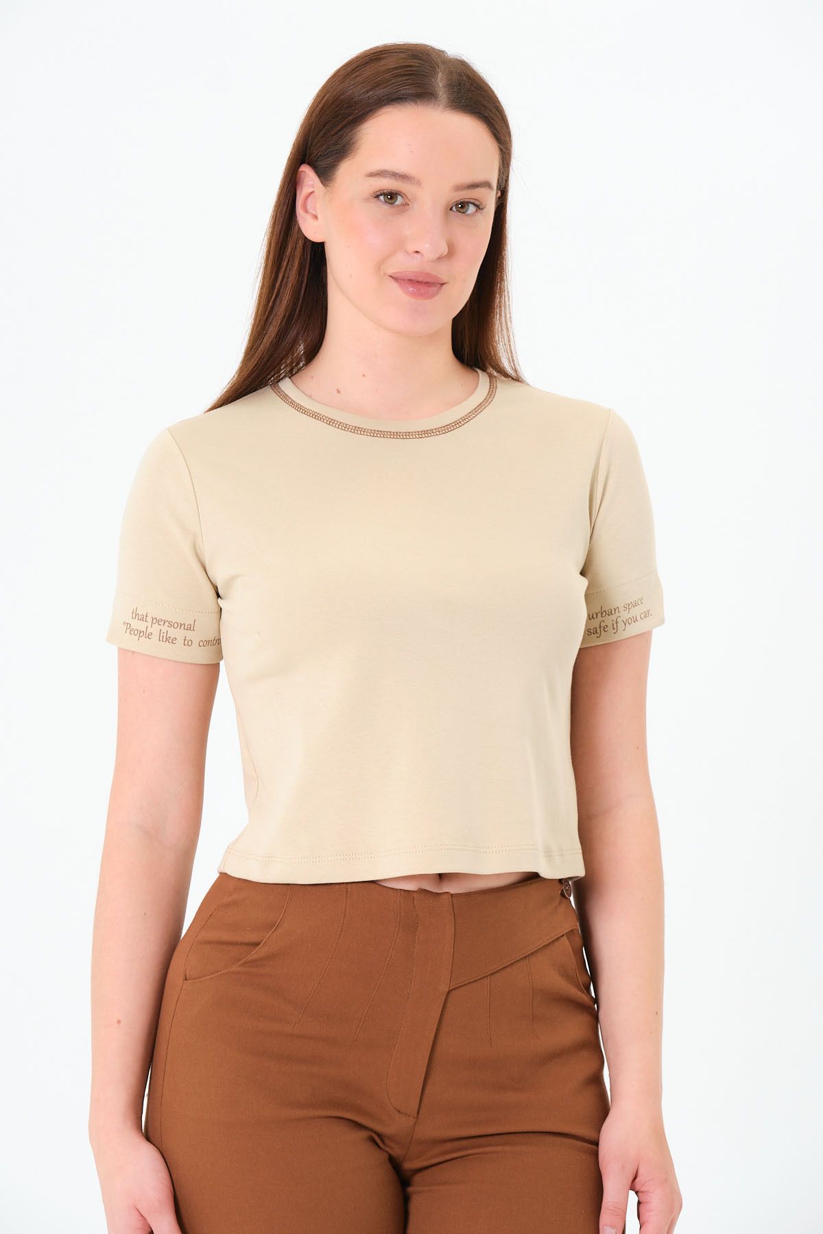 Sortie Collection Kadın Bisiklet Yaka Karyoka Dikişli Kısa Kollu Bej Tişört T-Shirt