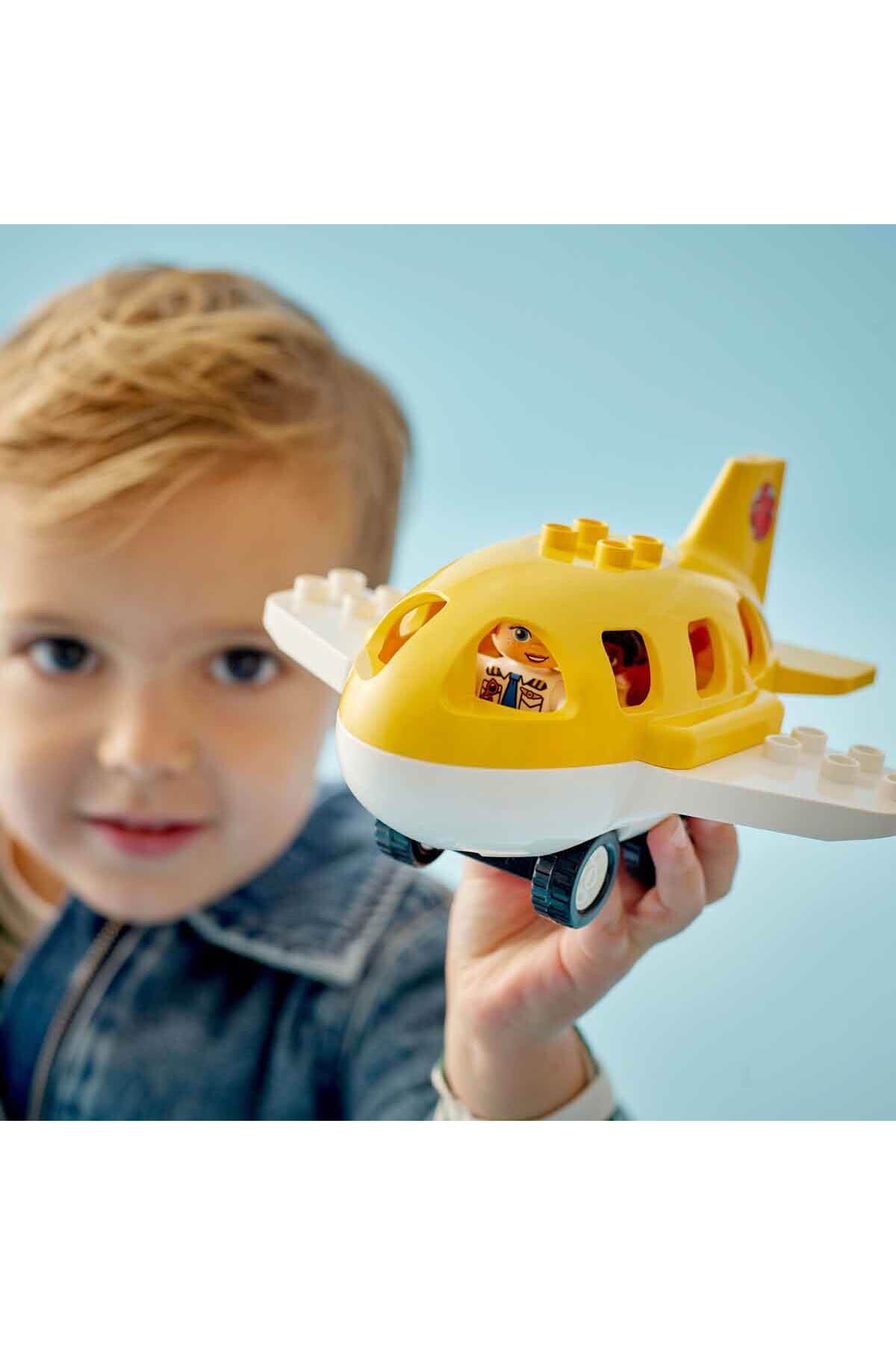 تجربهٔ اول فرودگاه دوبلو تاون ۱۰۴۴۳ – شامل هواپیما برای کودکان ۲ سال به بالا