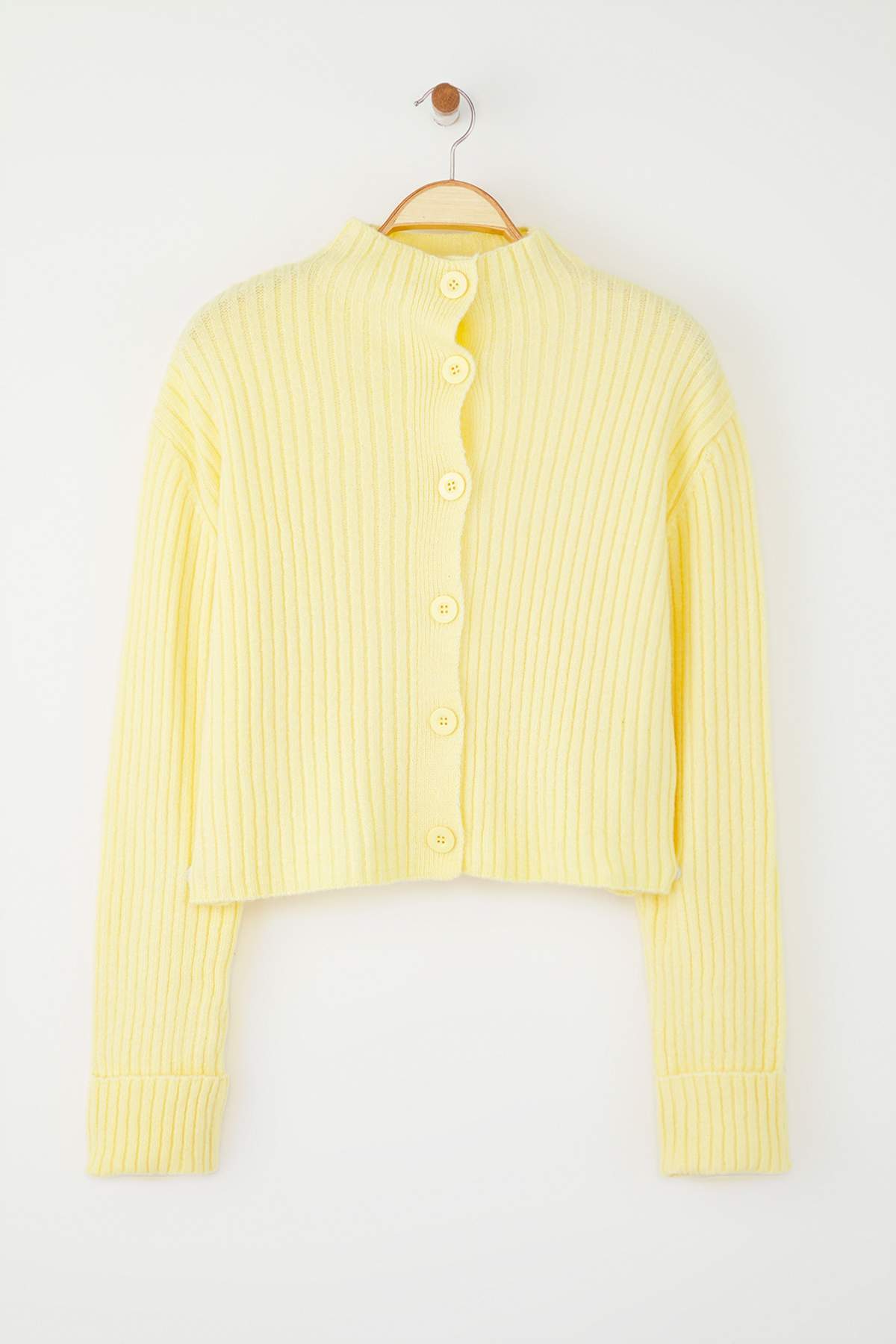 Trendyolmilla  Sarı Crop Yumuşak Dokulu Dik Yaka Triko Hırka TWOAW22HI0174 - Görsel 5