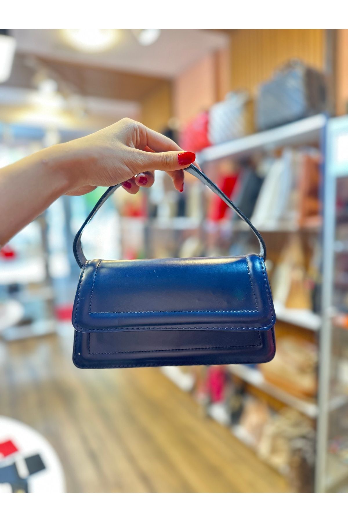 Store Kadın Küçük Deri El ve Kol Çantası